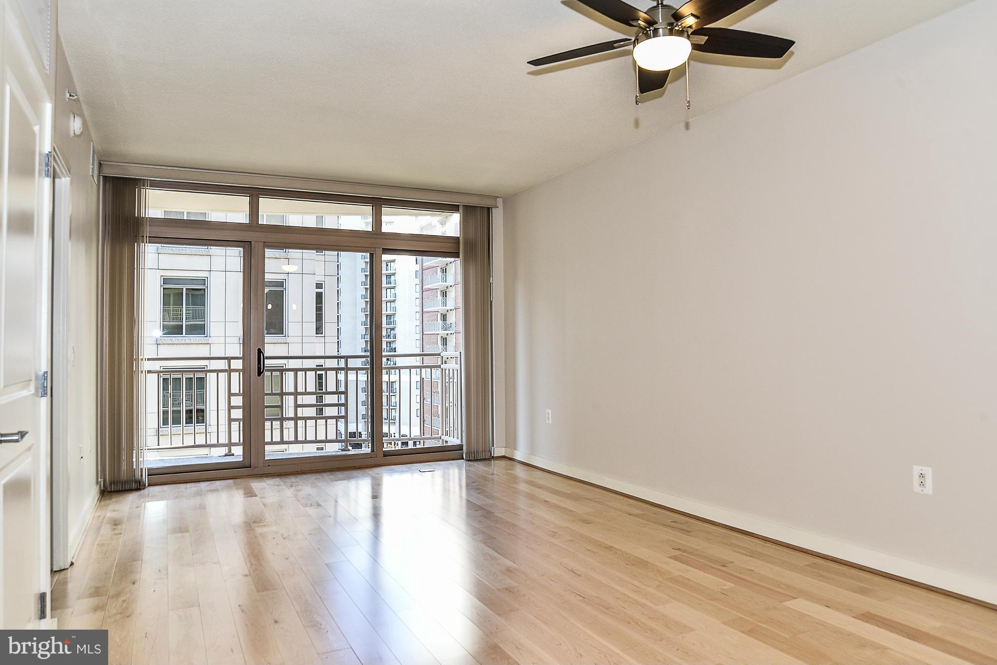 LIBERTY CENTER - Residential Lease