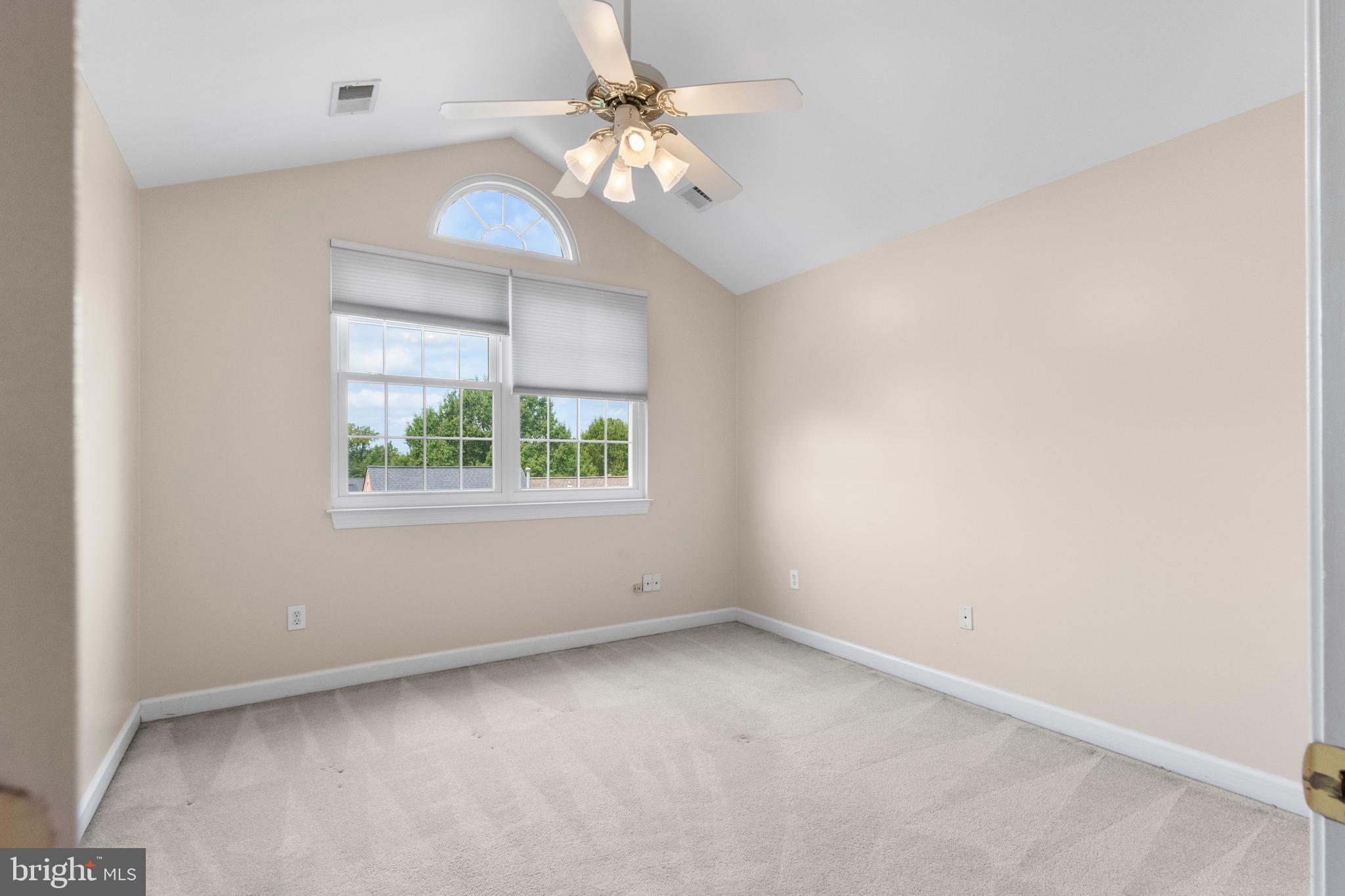 WILLOWS OF POTOMAC - Residential