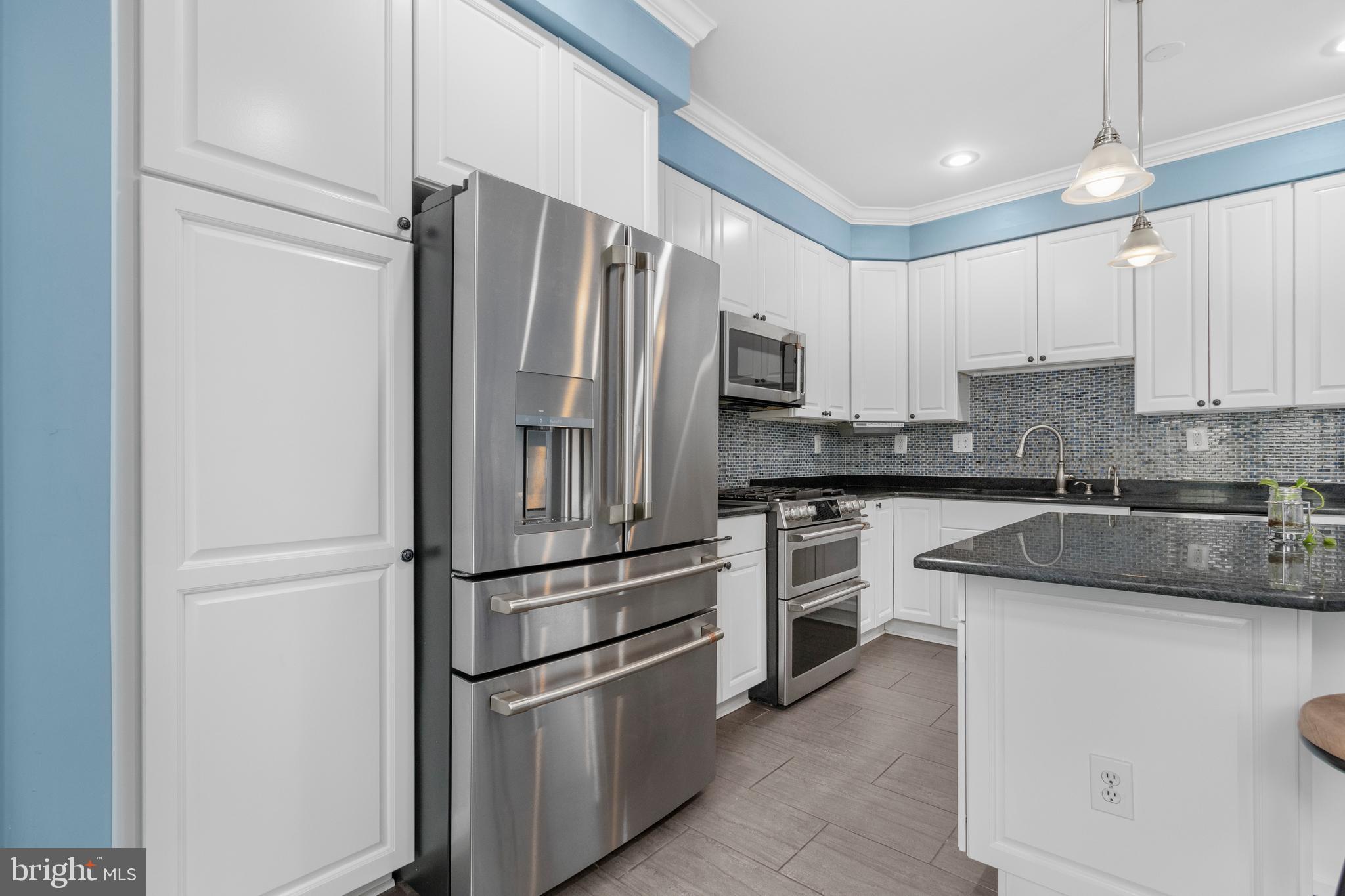 WILLOWS OF POTOMAC - Residential