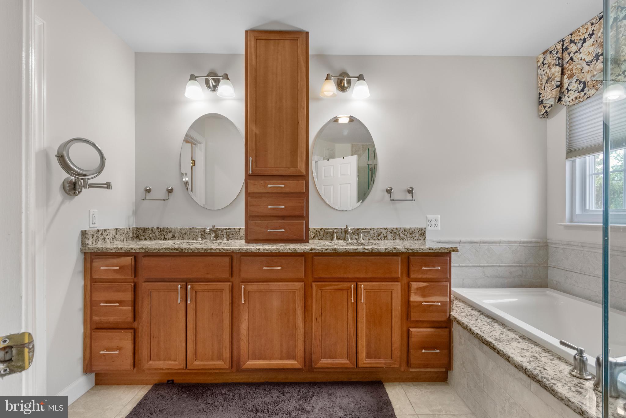 WILLOWS OF POTOMAC - Residential