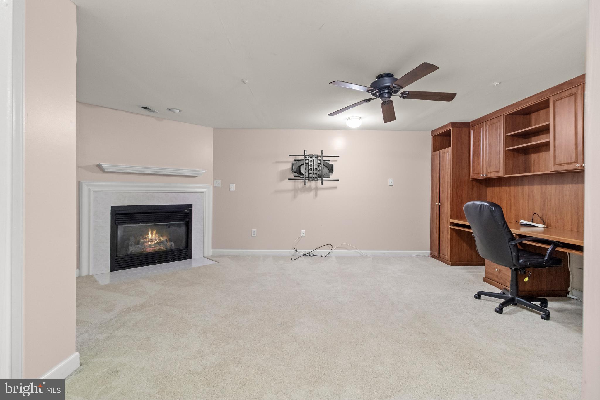 WILLOWS OF POTOMAC - Residential