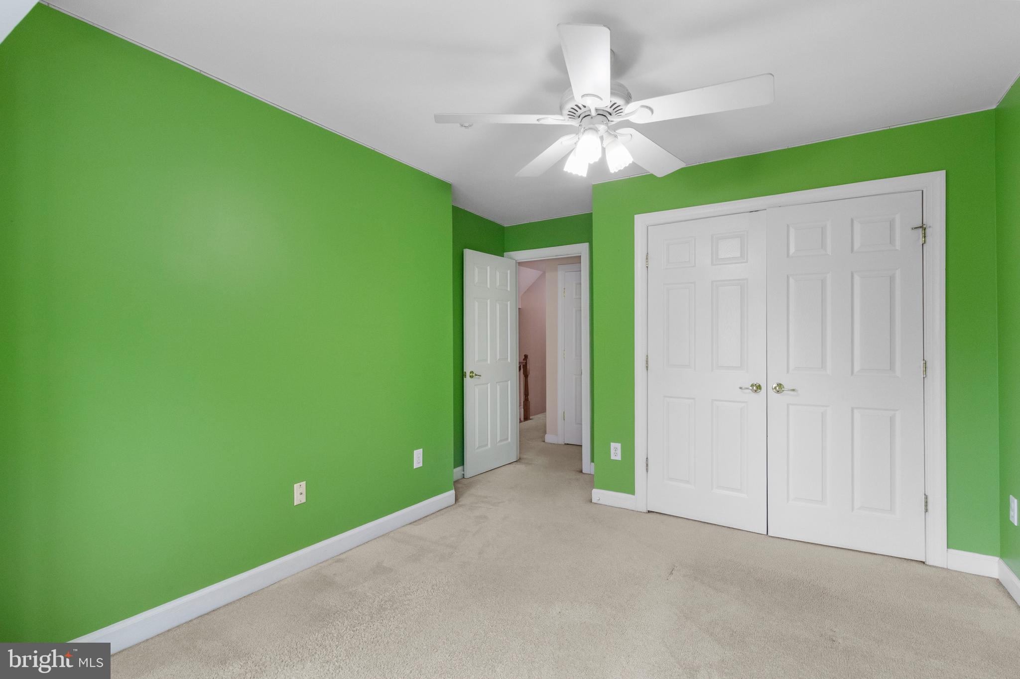 WILLOWS OF POTOMAC - Residential