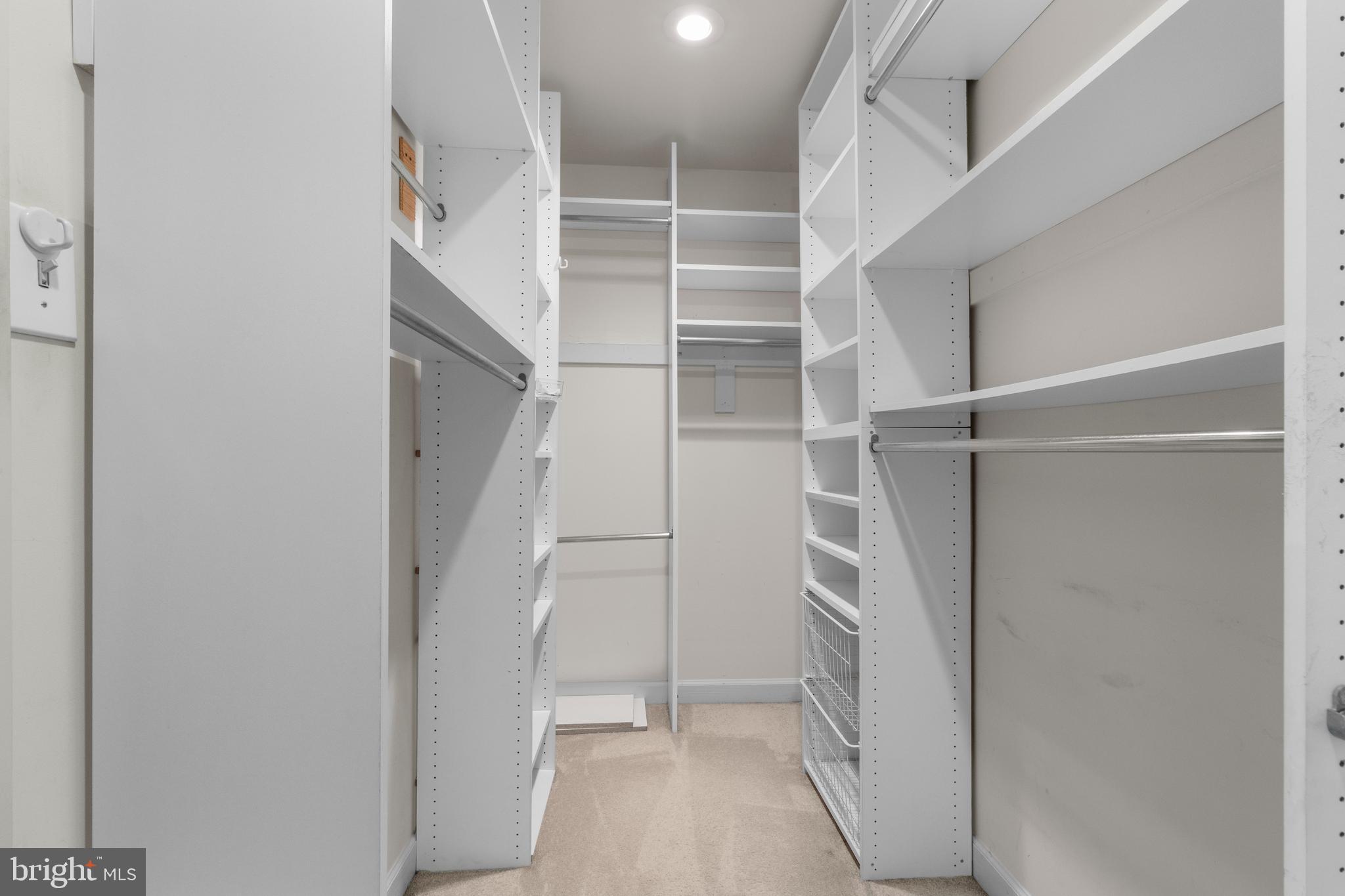 WILLOWS OF POTOMAC - Residential