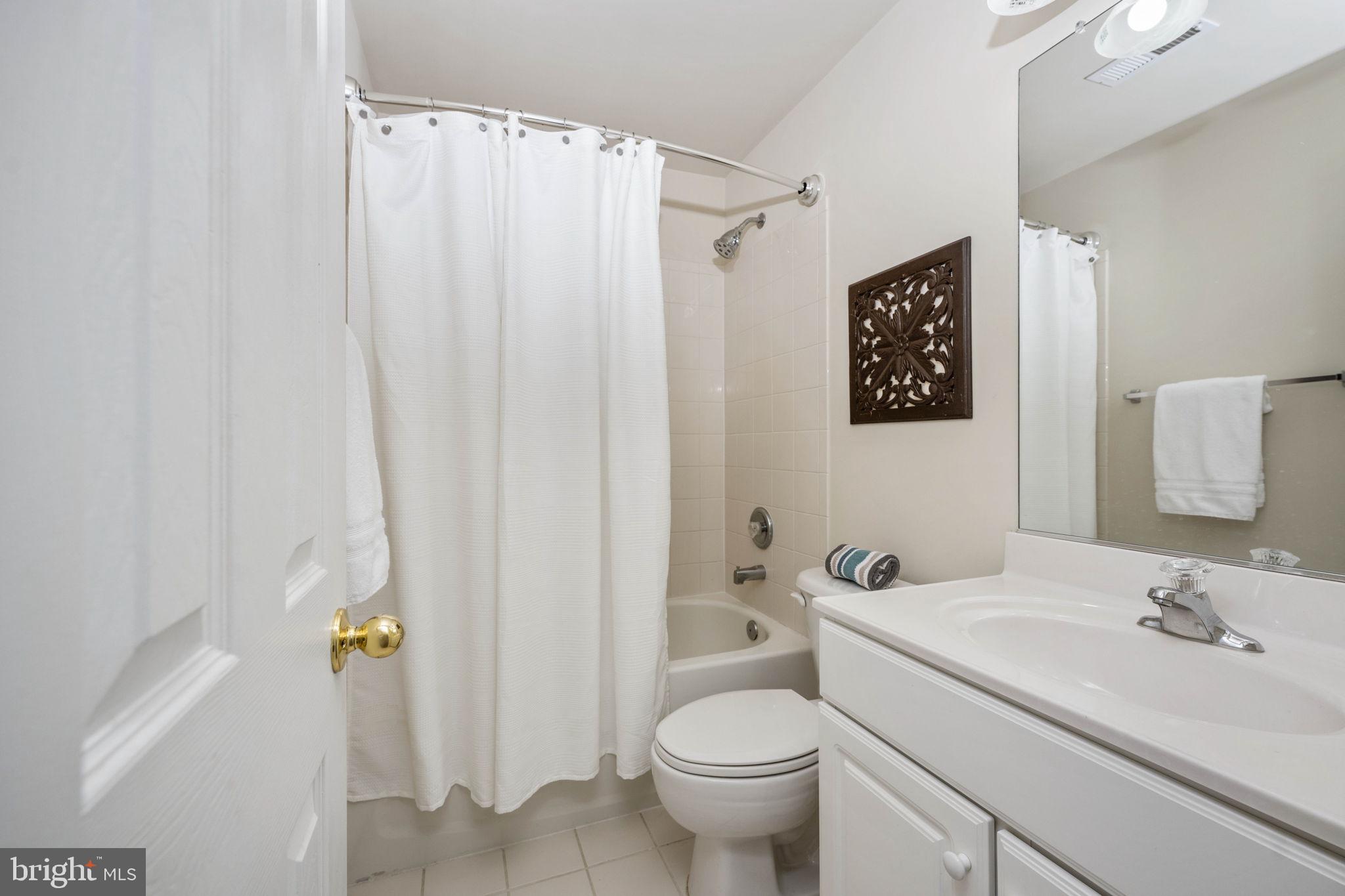 THE ESTATES OF BROOKE - Residential