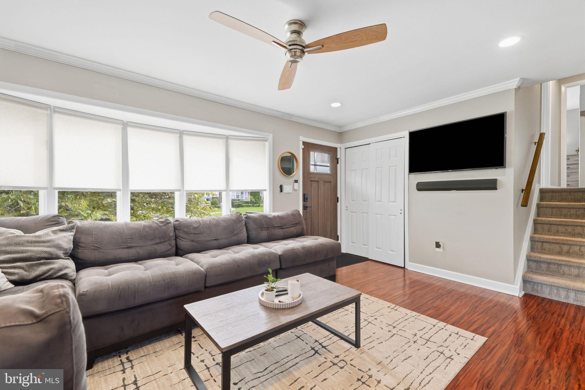 84 WINDING WAY