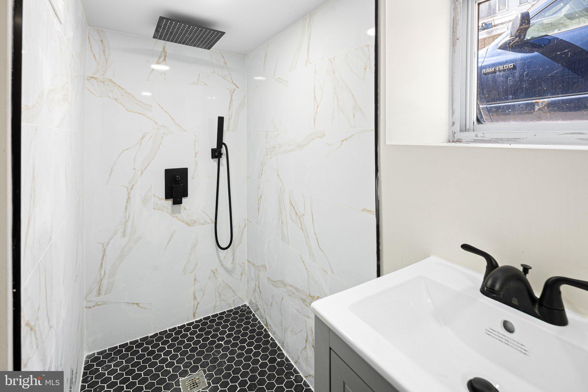 LOWER MOYAMENSING - Residential