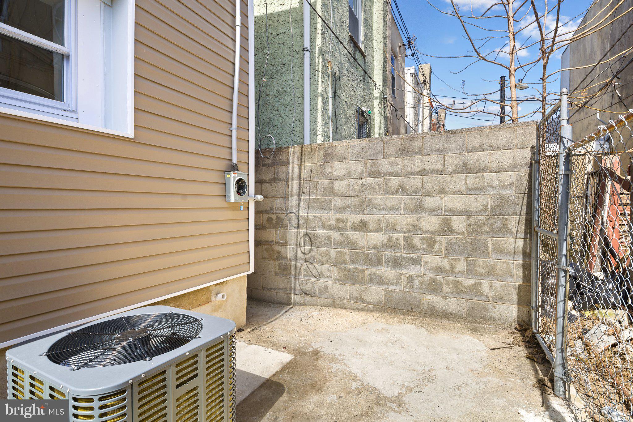 LOWER MOYAMENSING - Residential