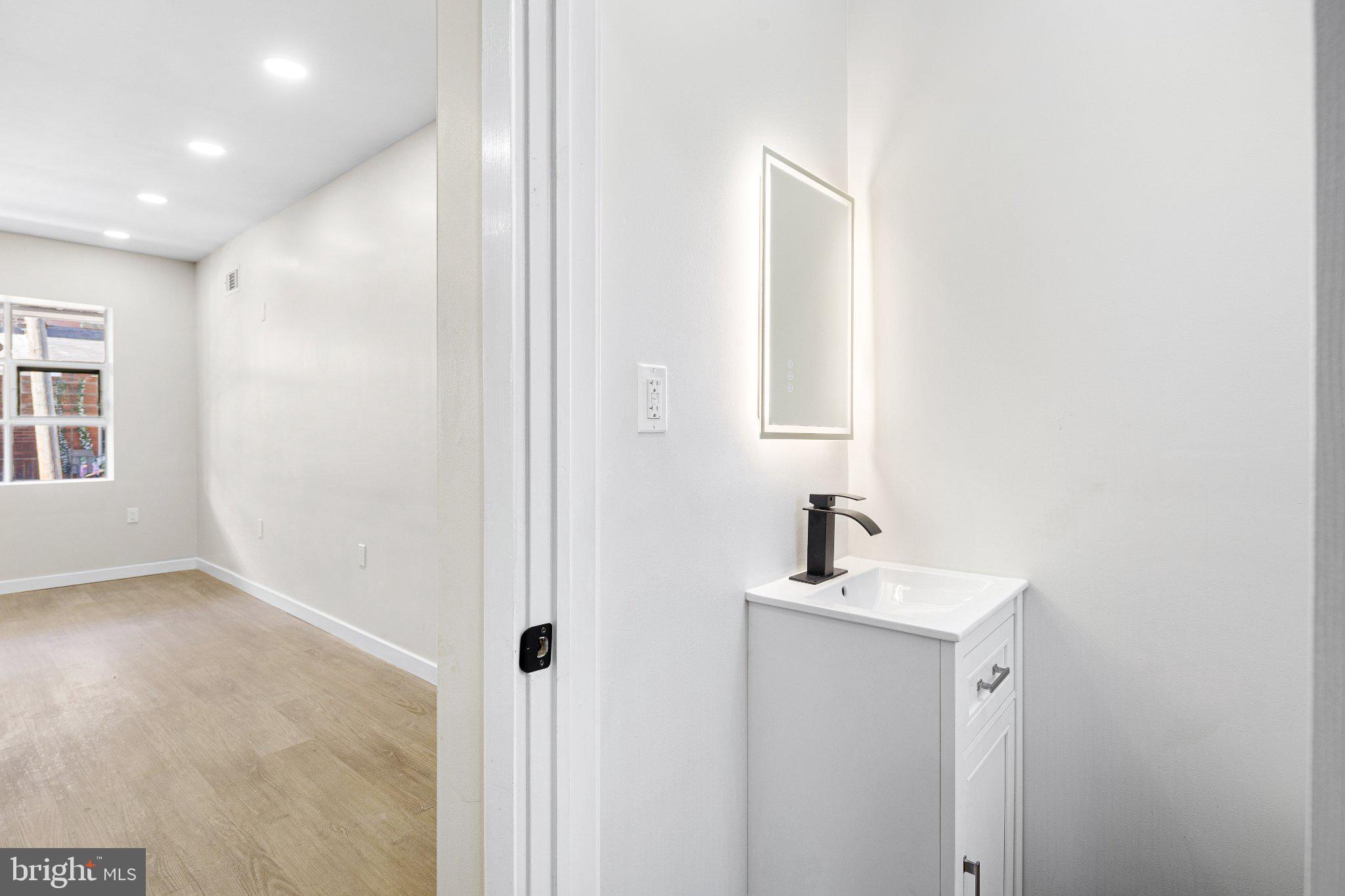 LOWER MOYAMENSING - Residential