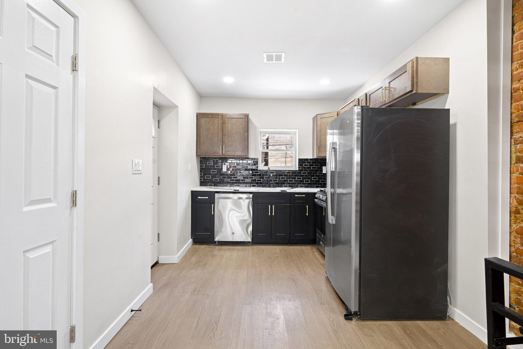 LOWER MOYAMENSING - Residential