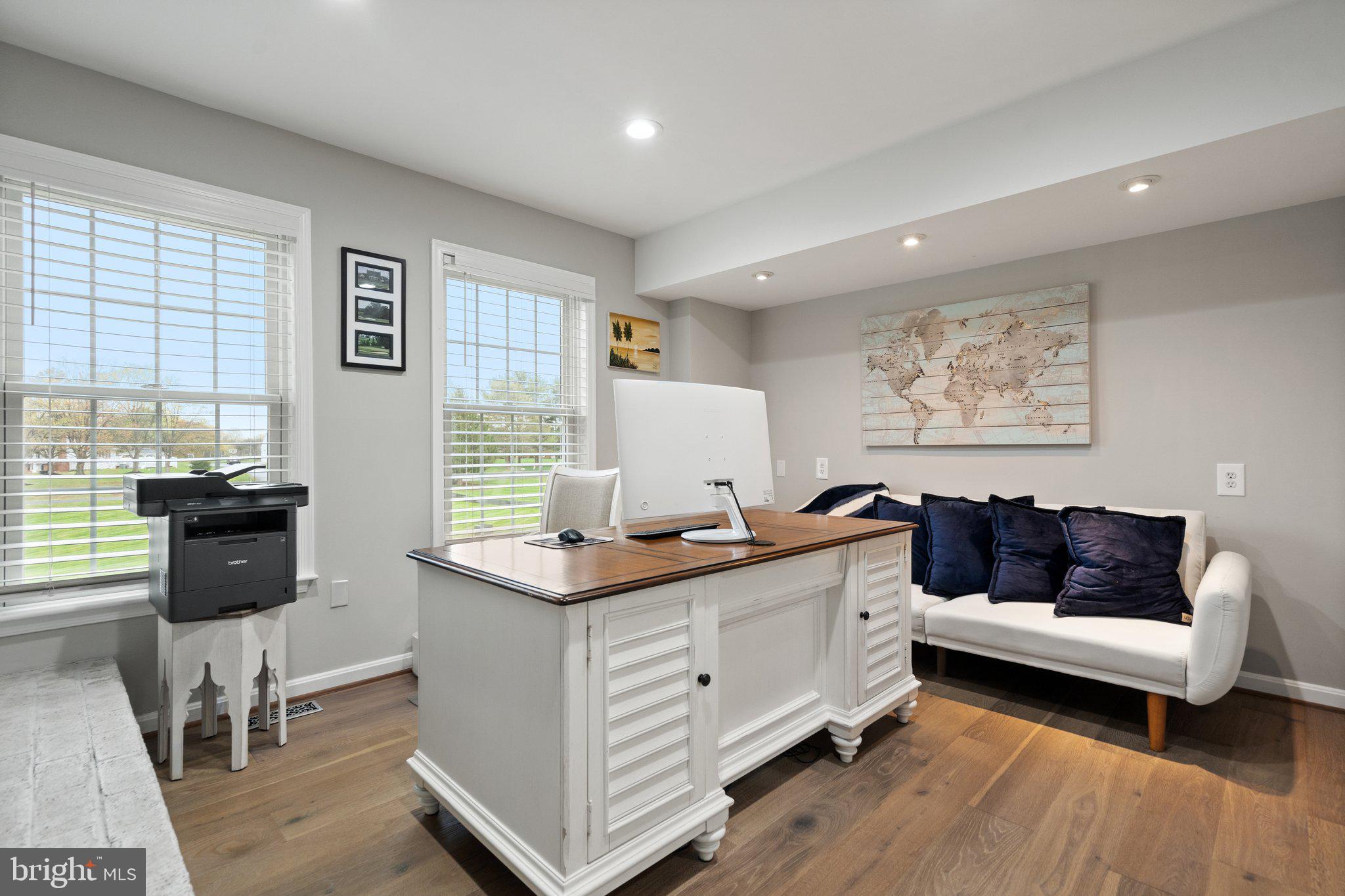 LAWNVALE ESTATES - Residential