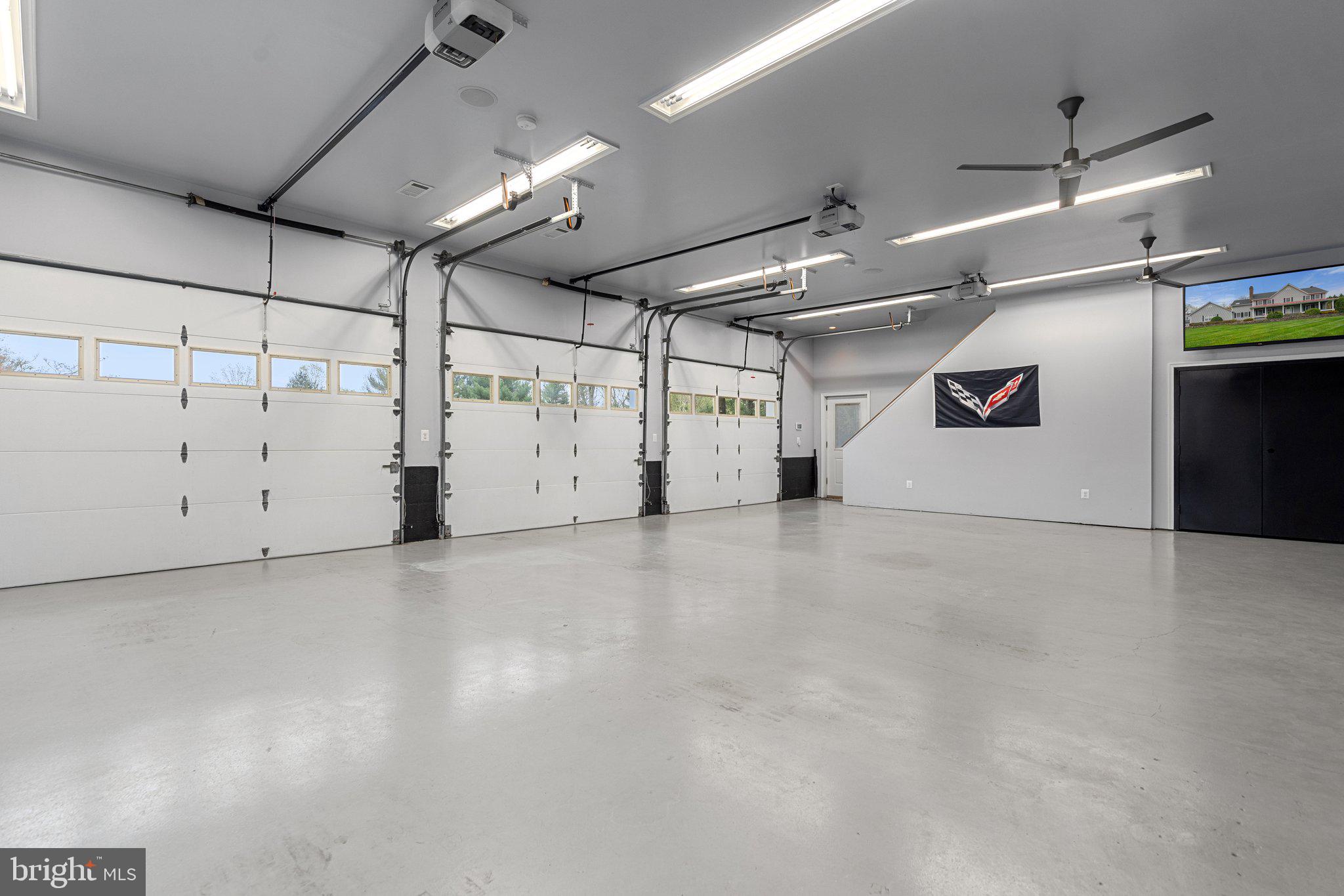 LAWNVALE ESTATES - Residential