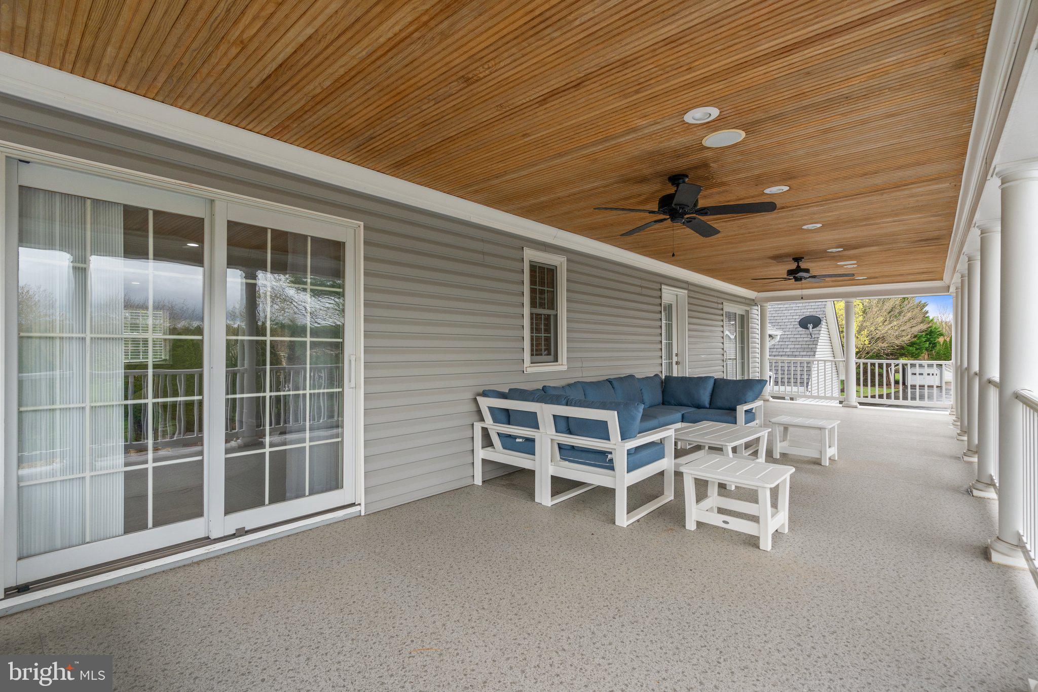 LAWNVALE ESTATES - Residential