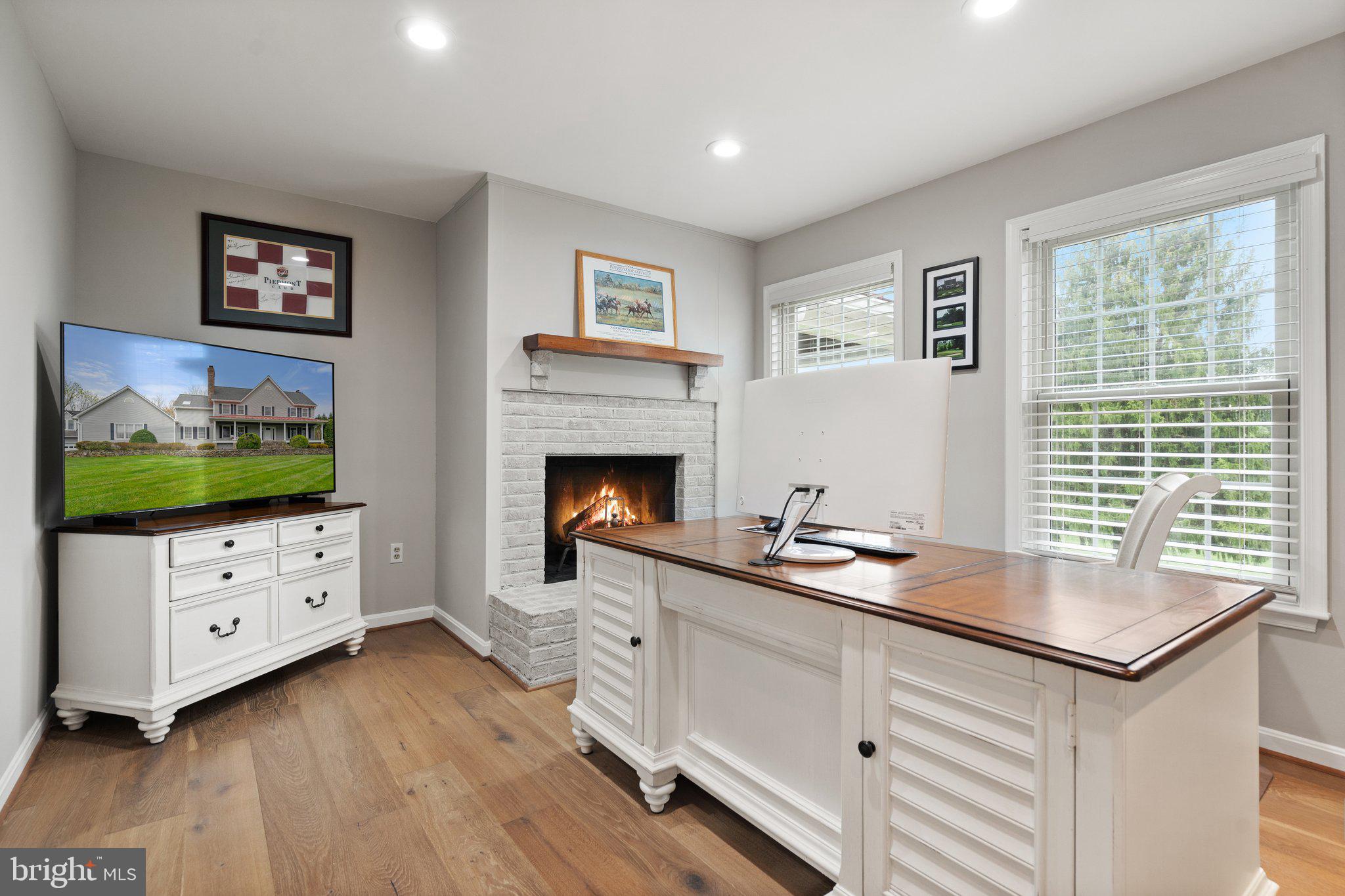 LAWNVALE ESTATES - Residential