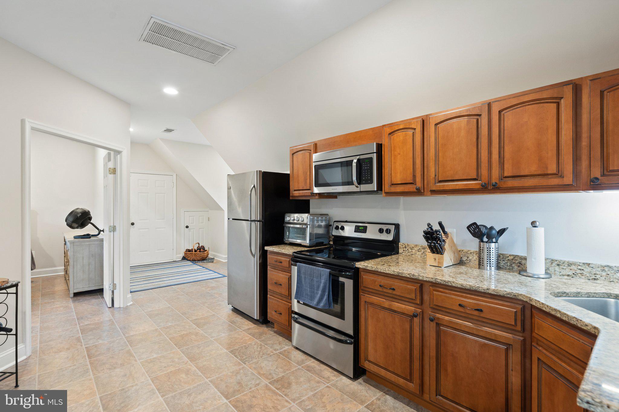 LAWNVALE ESTATES - Residential