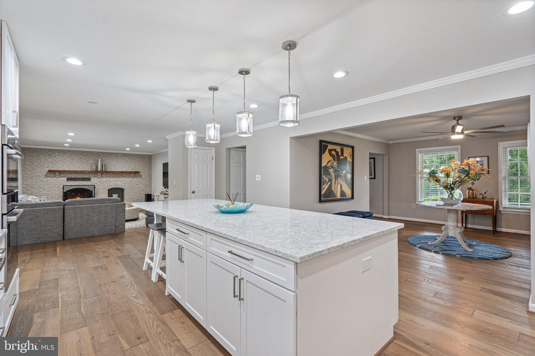 LAWNVALE ESTATES - Residential