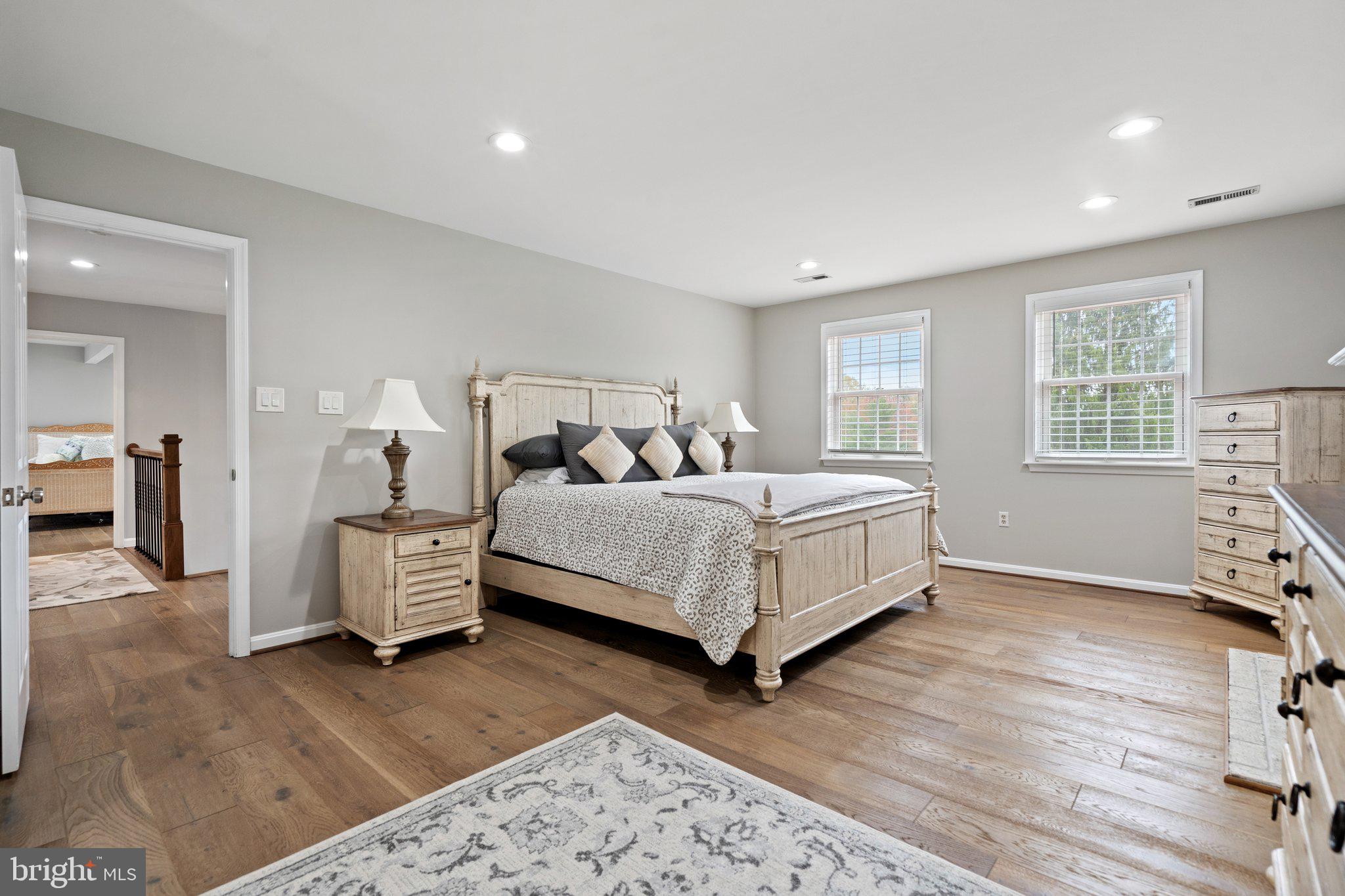 LAWNVALE ESTATES - Residential