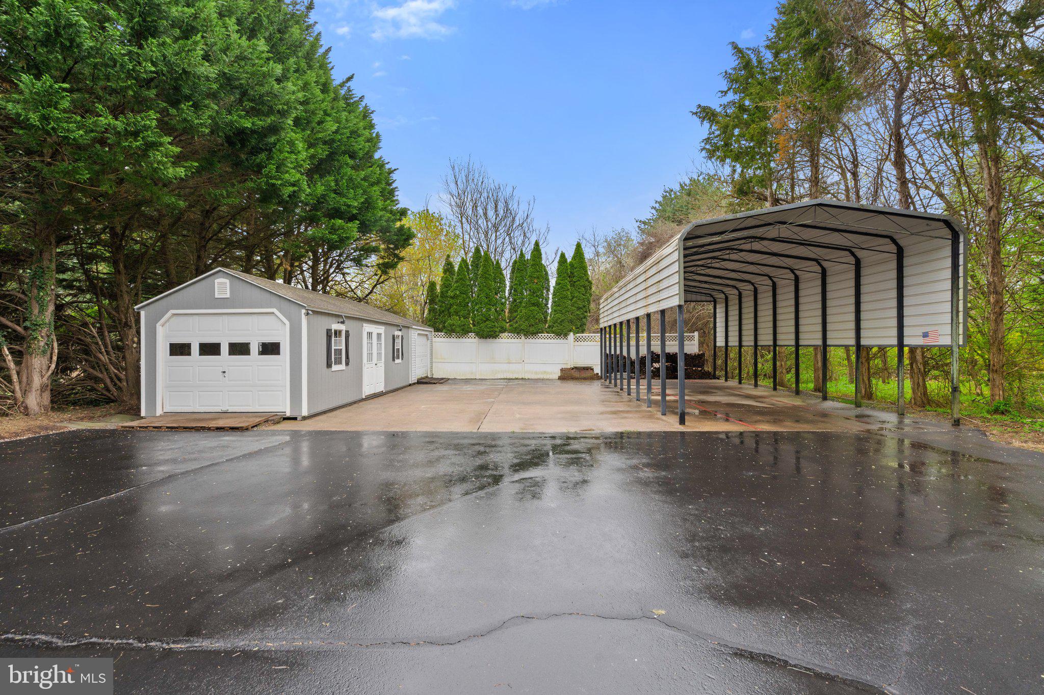 LAWNVALE ESTATES - Residential