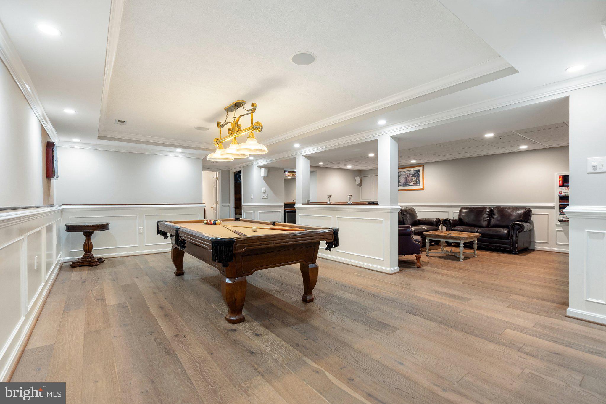 LAWNVALE ESTATES - Residential