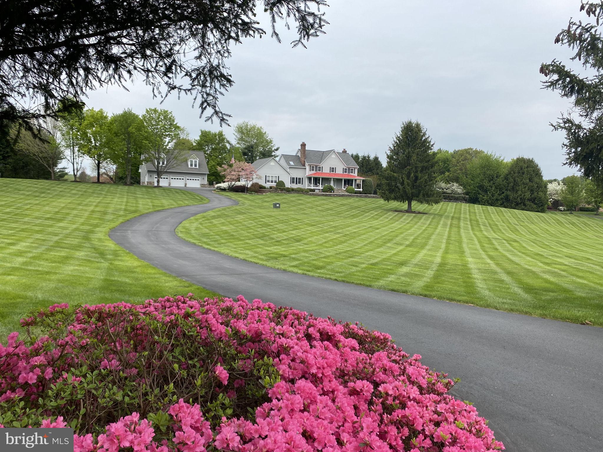 LAWNVALE ESTATES - Residential