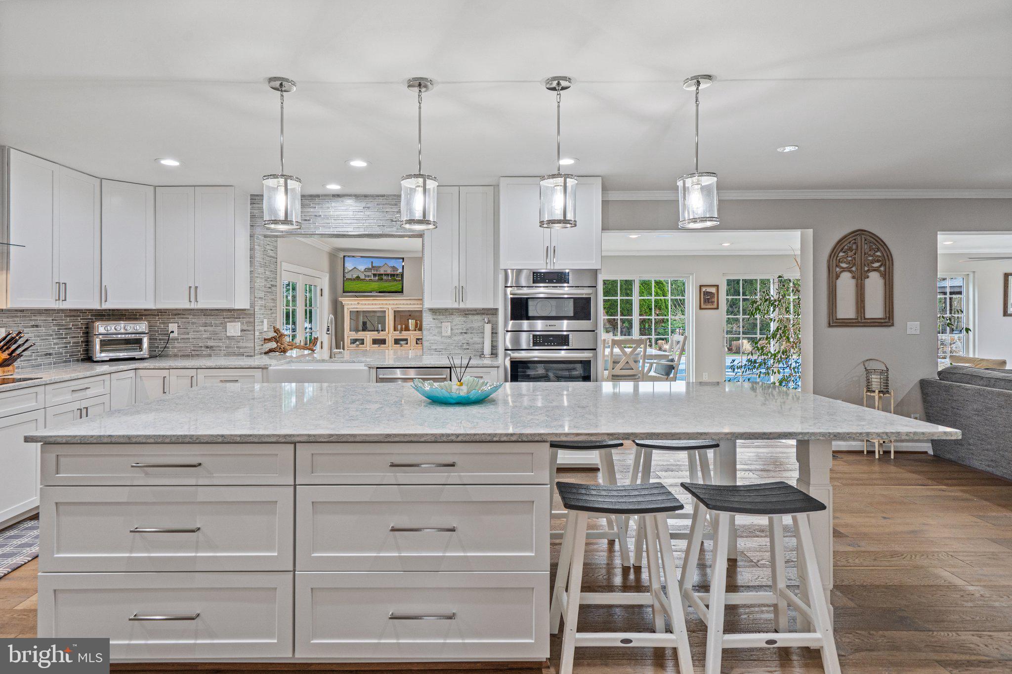 LAWNVALE ESTATES - Residential