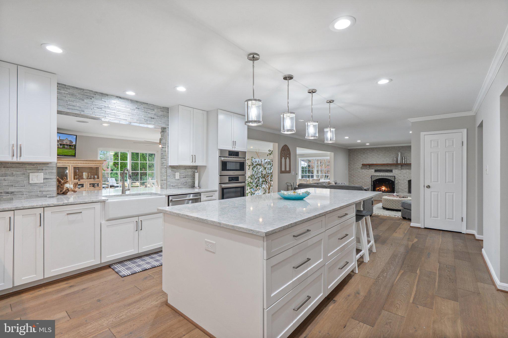 LAWNVALE ESTATES - Residential