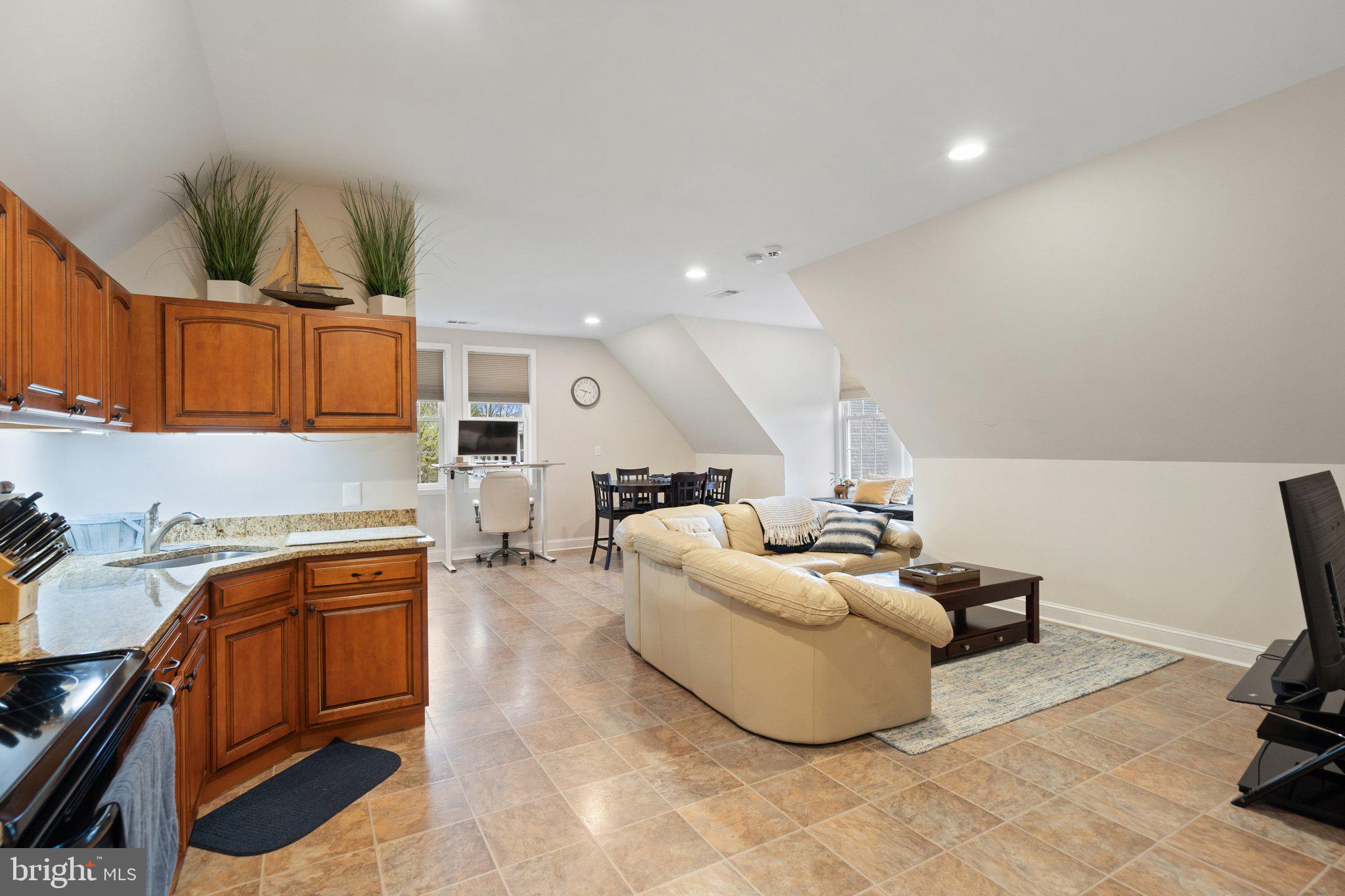 LAWNVALE ESTATES - Residential