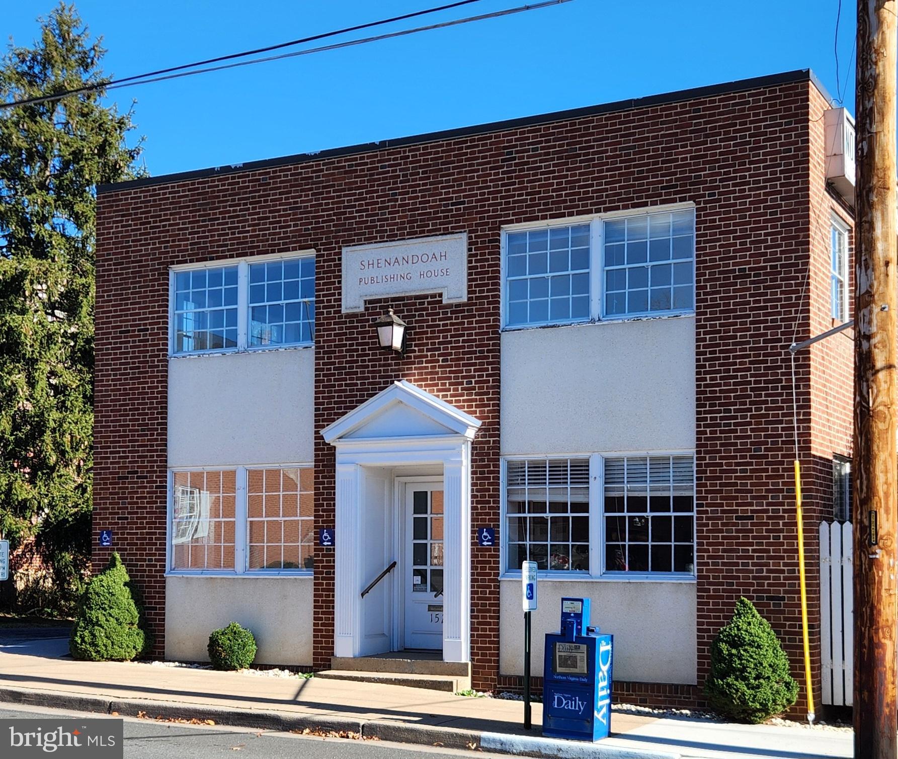 152 N HOLLIDAY STREET