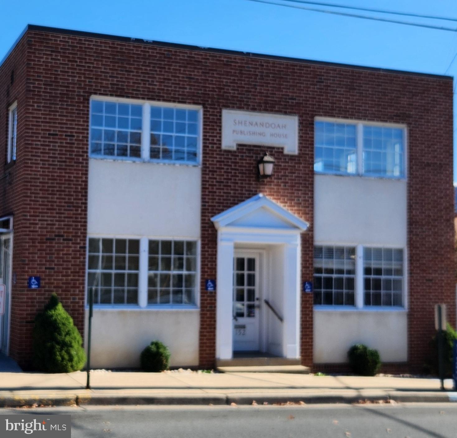 152 N HOLLIDAY STREET