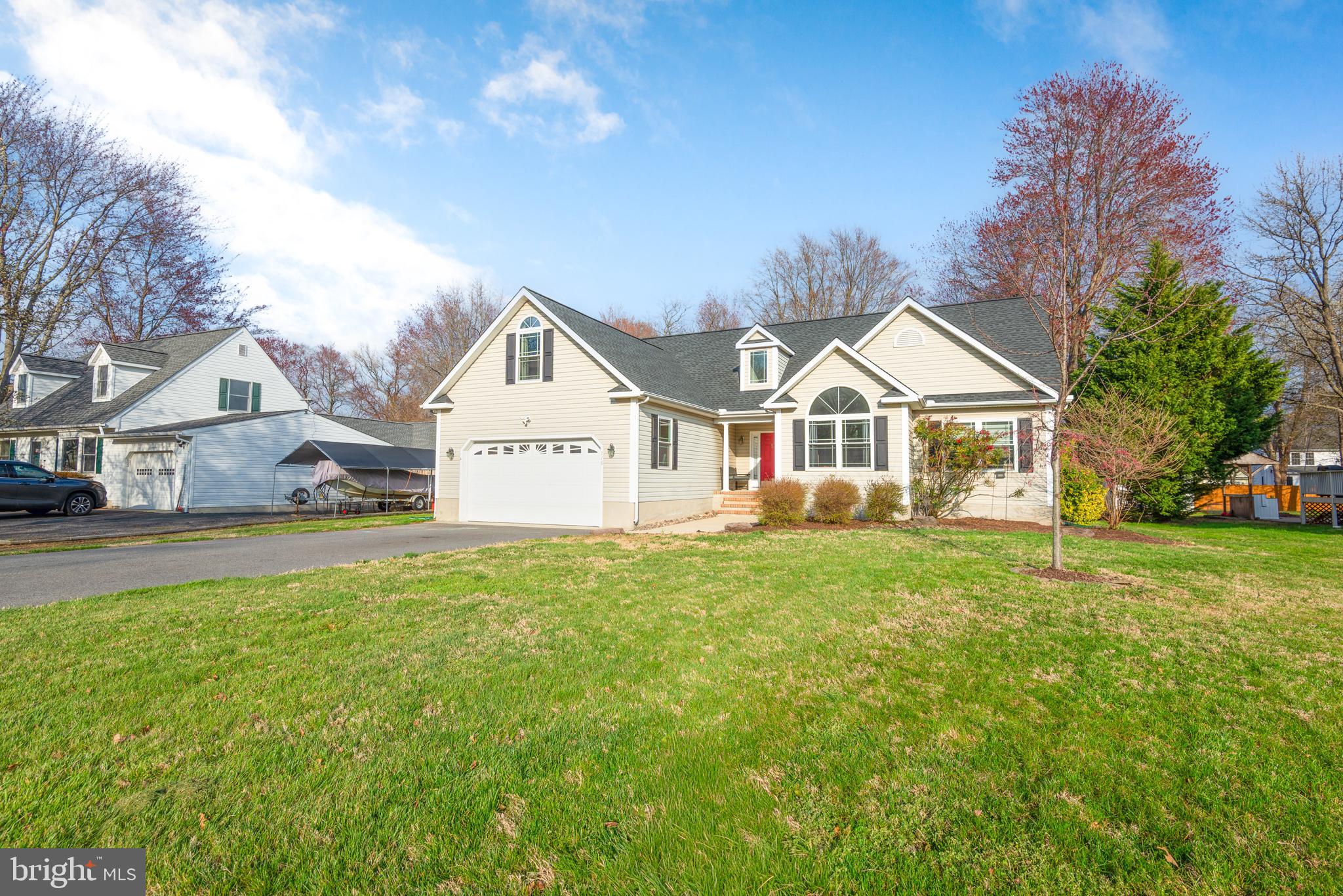 716 CLOVERFIELDS DRIVE