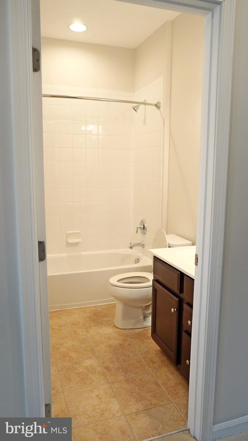 HOWARD SQUARE - Residential Lease