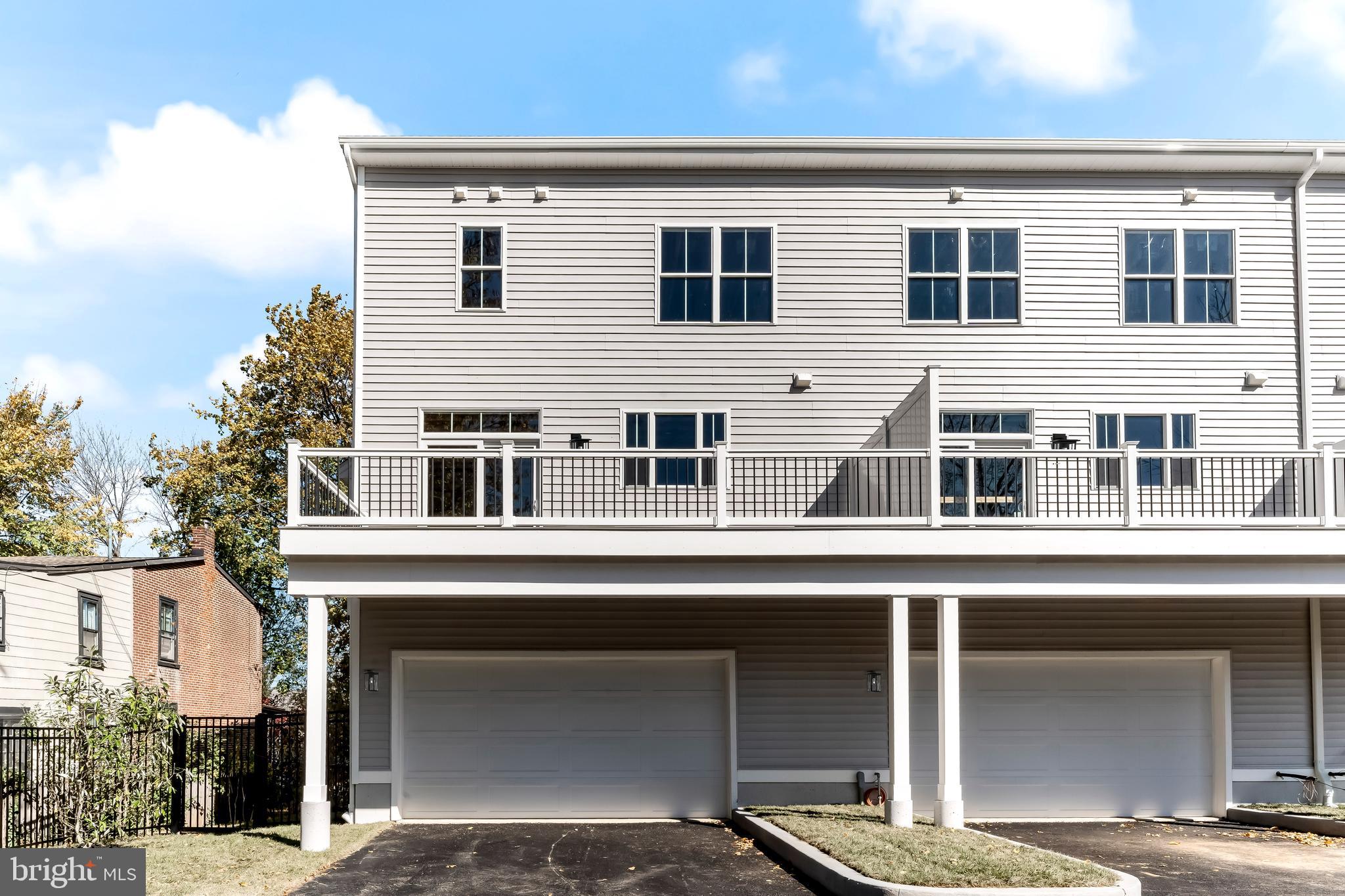 RIGGTOWN COMMONS - Residential