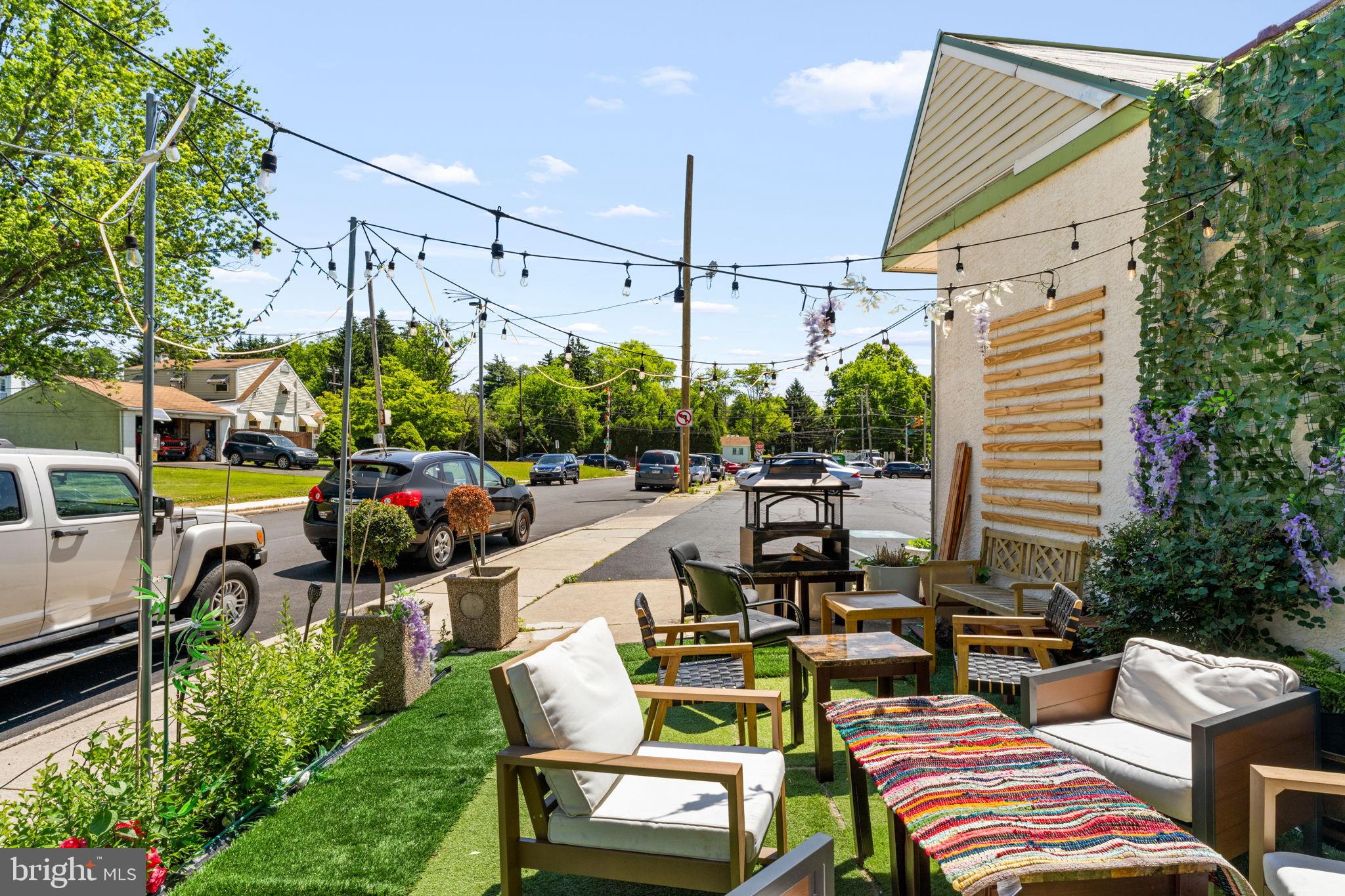 802 YORK ROAD S