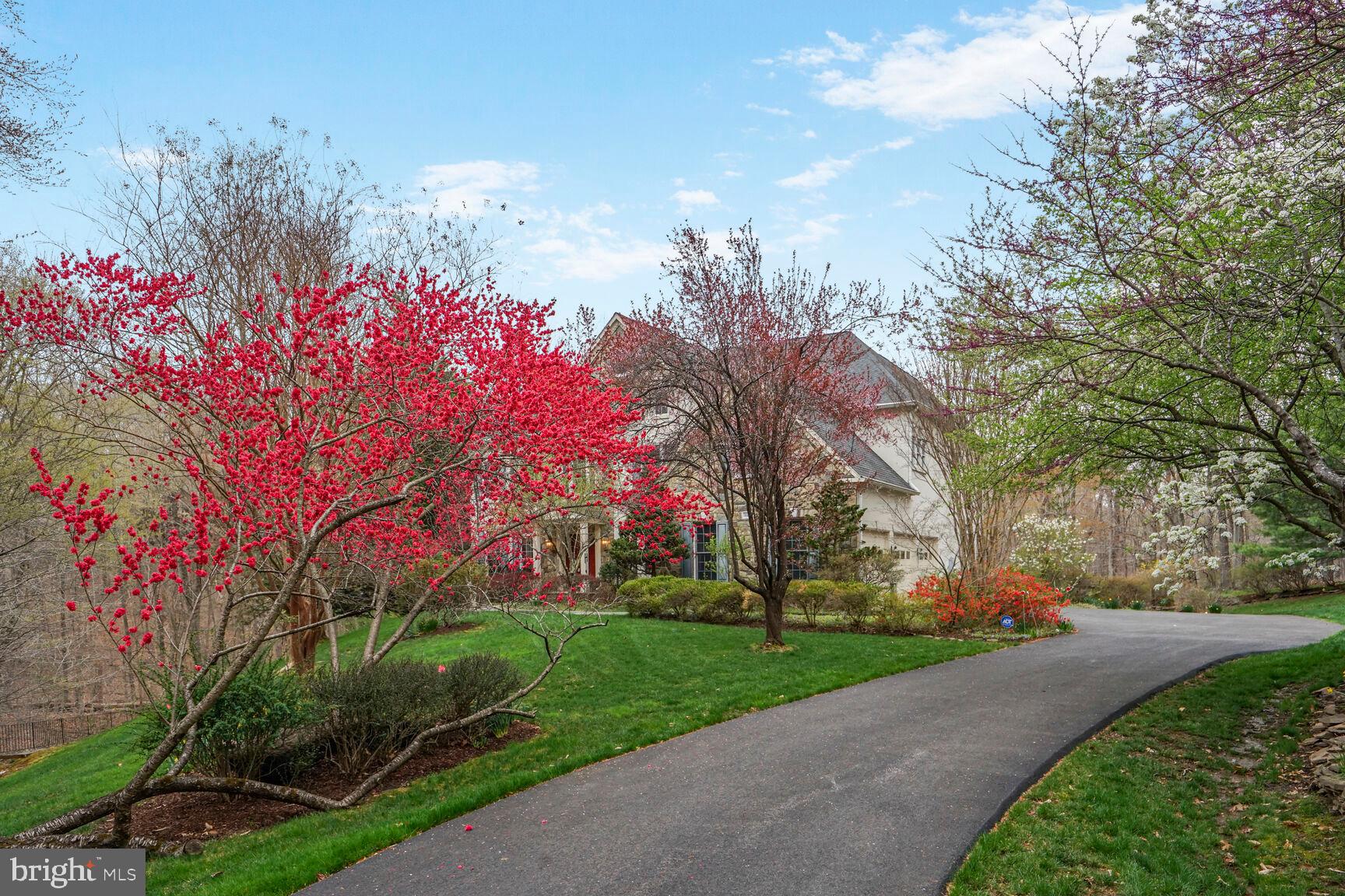 ESTATES AT ROSELAND - Residential