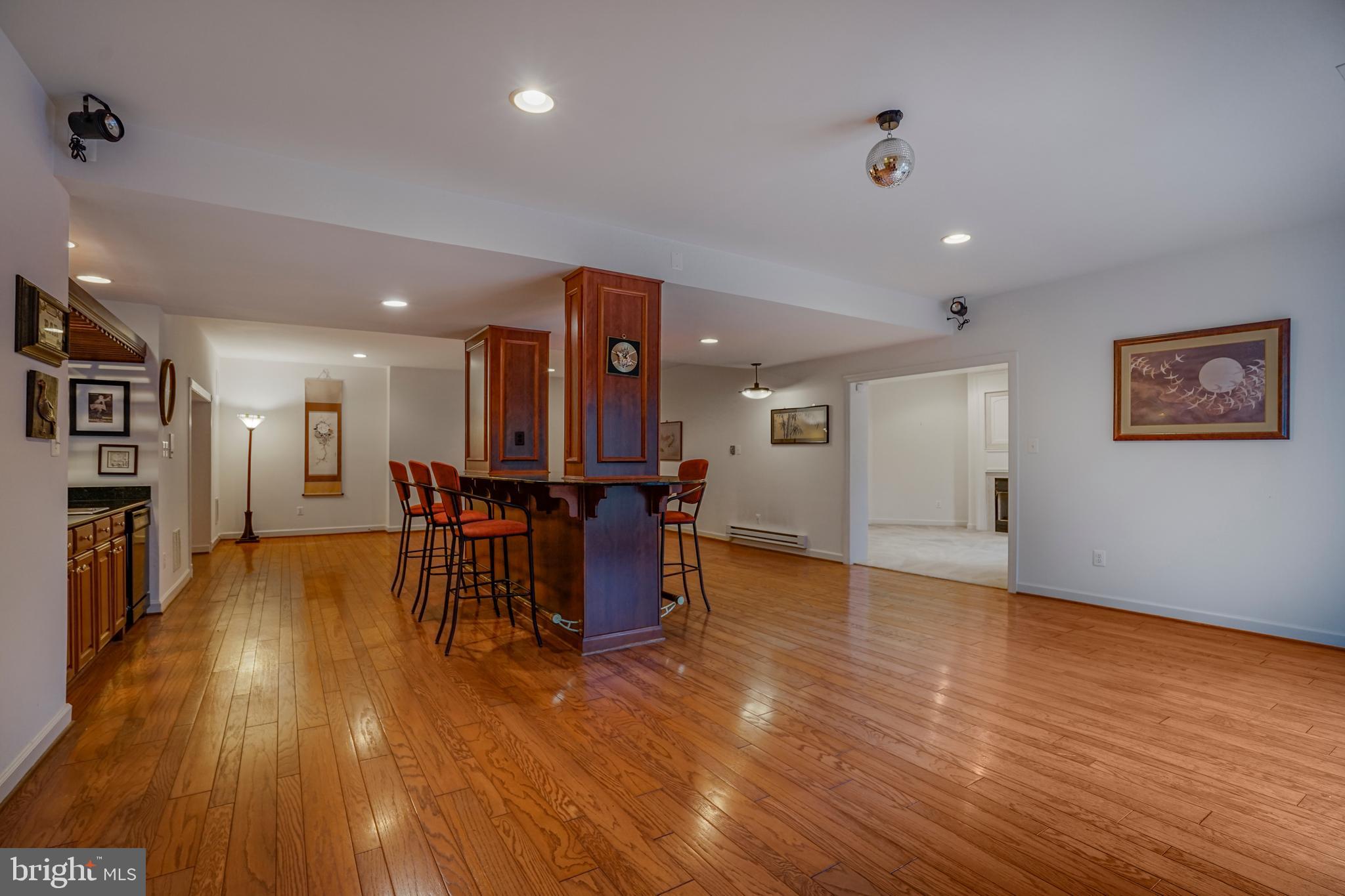 ESTATES AT ROSELAND - Residential