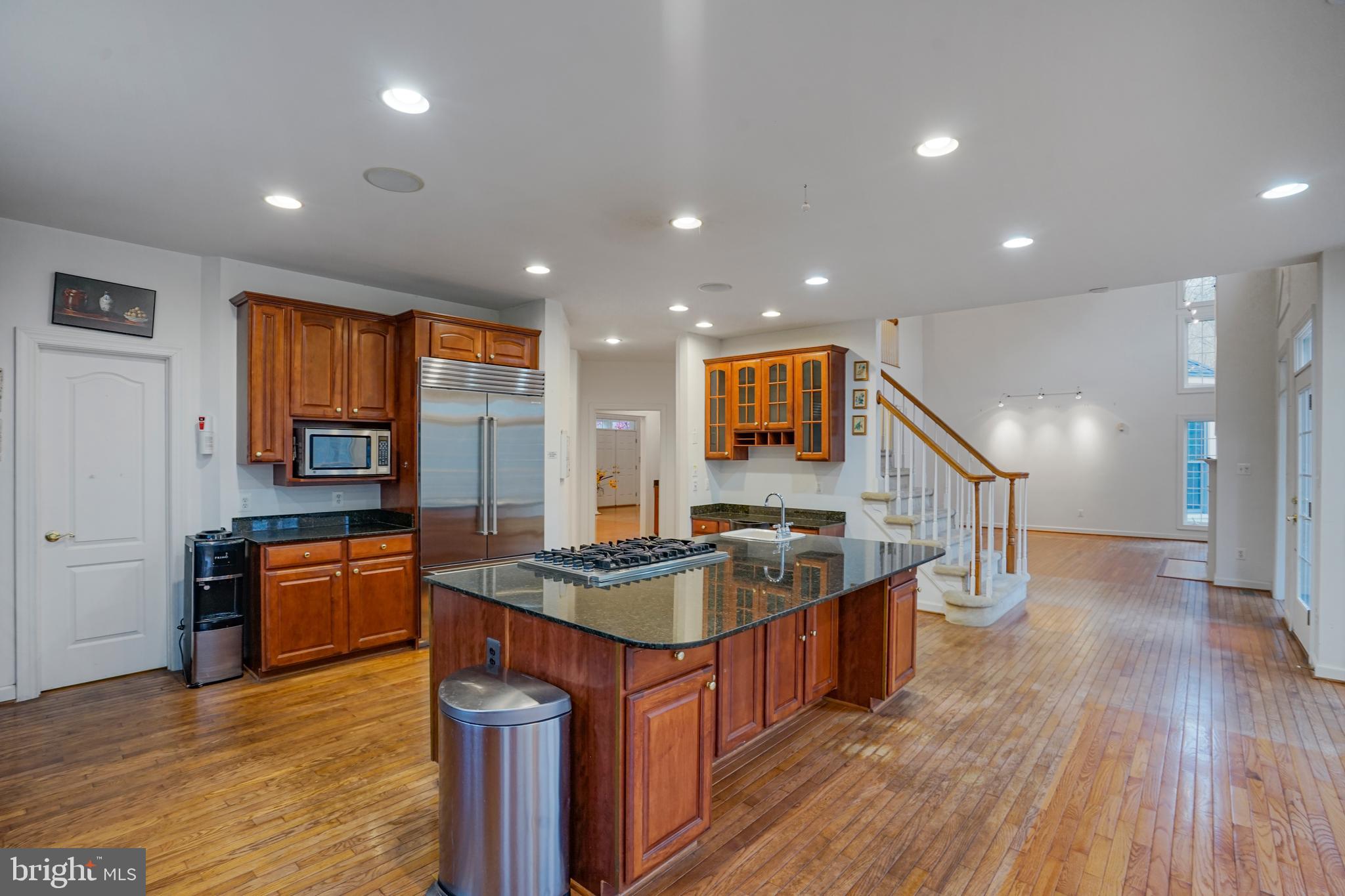 ESTATES AT ROSELAND - Residential