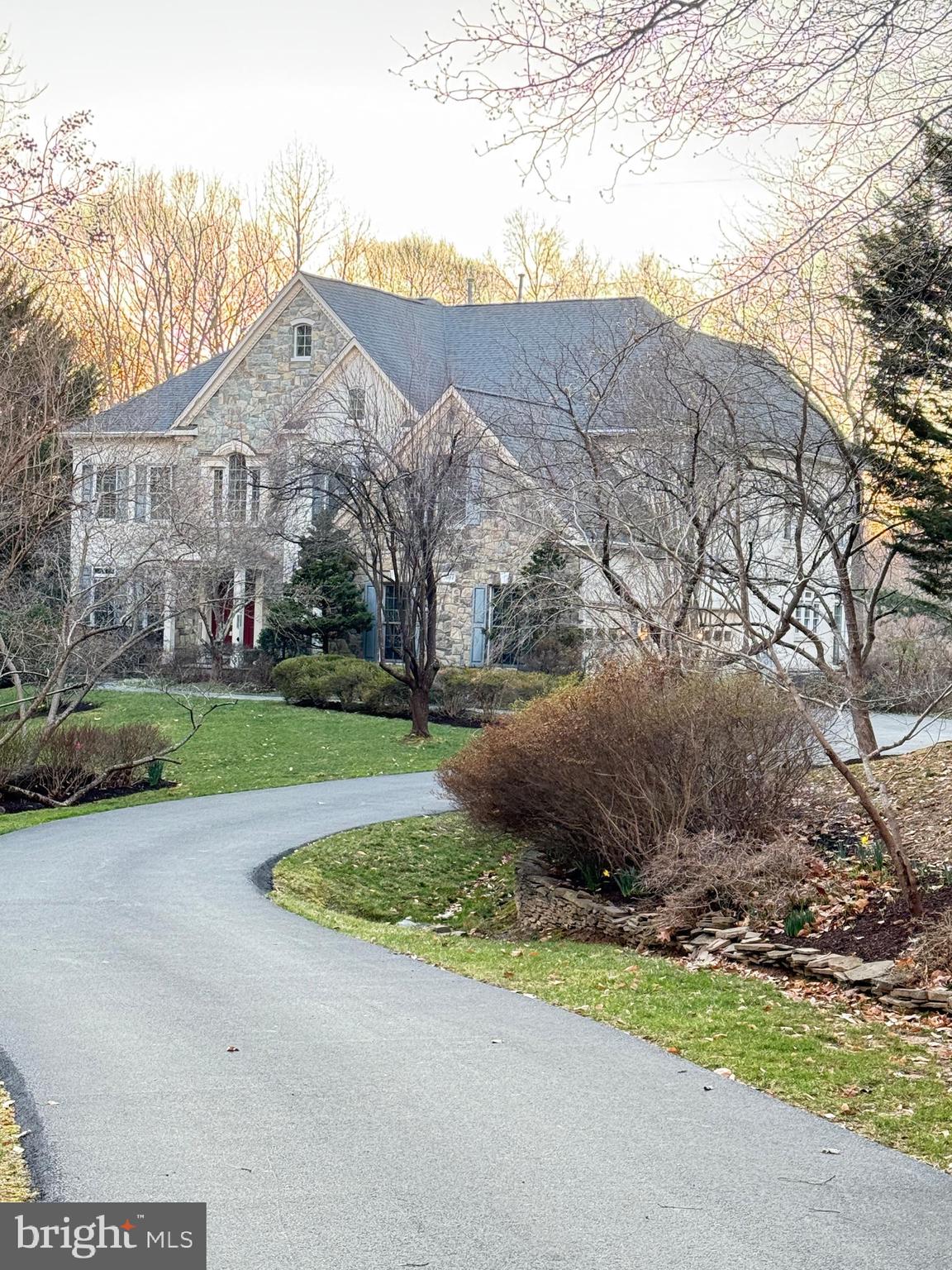 ESTATES AT ROSELAND - Residential