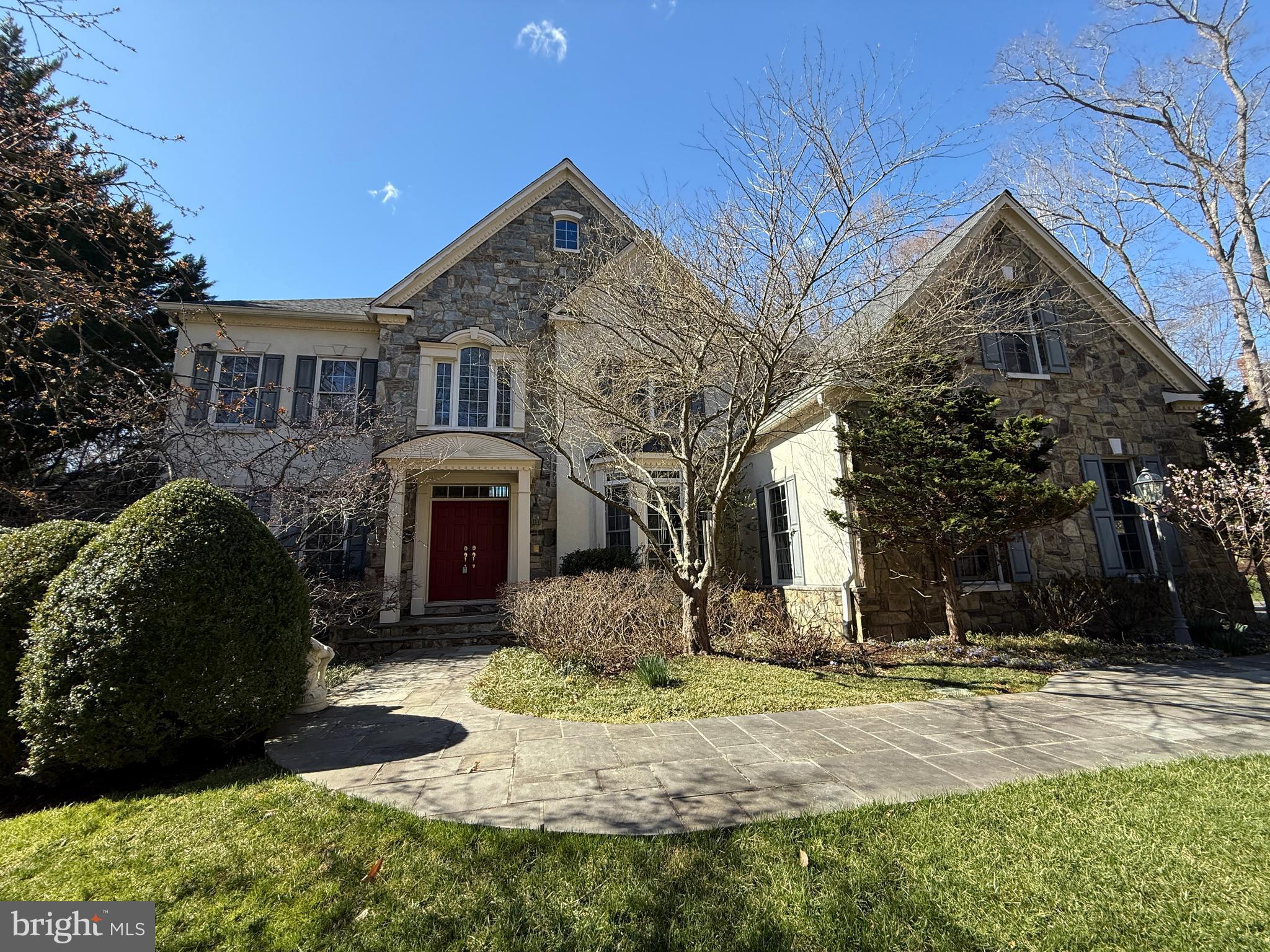 ESTATES AT ROSELAND - Residential