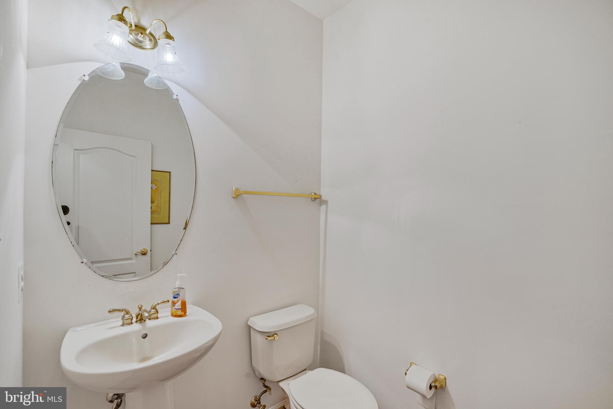 ESTATES AT ROSELAND - Residential