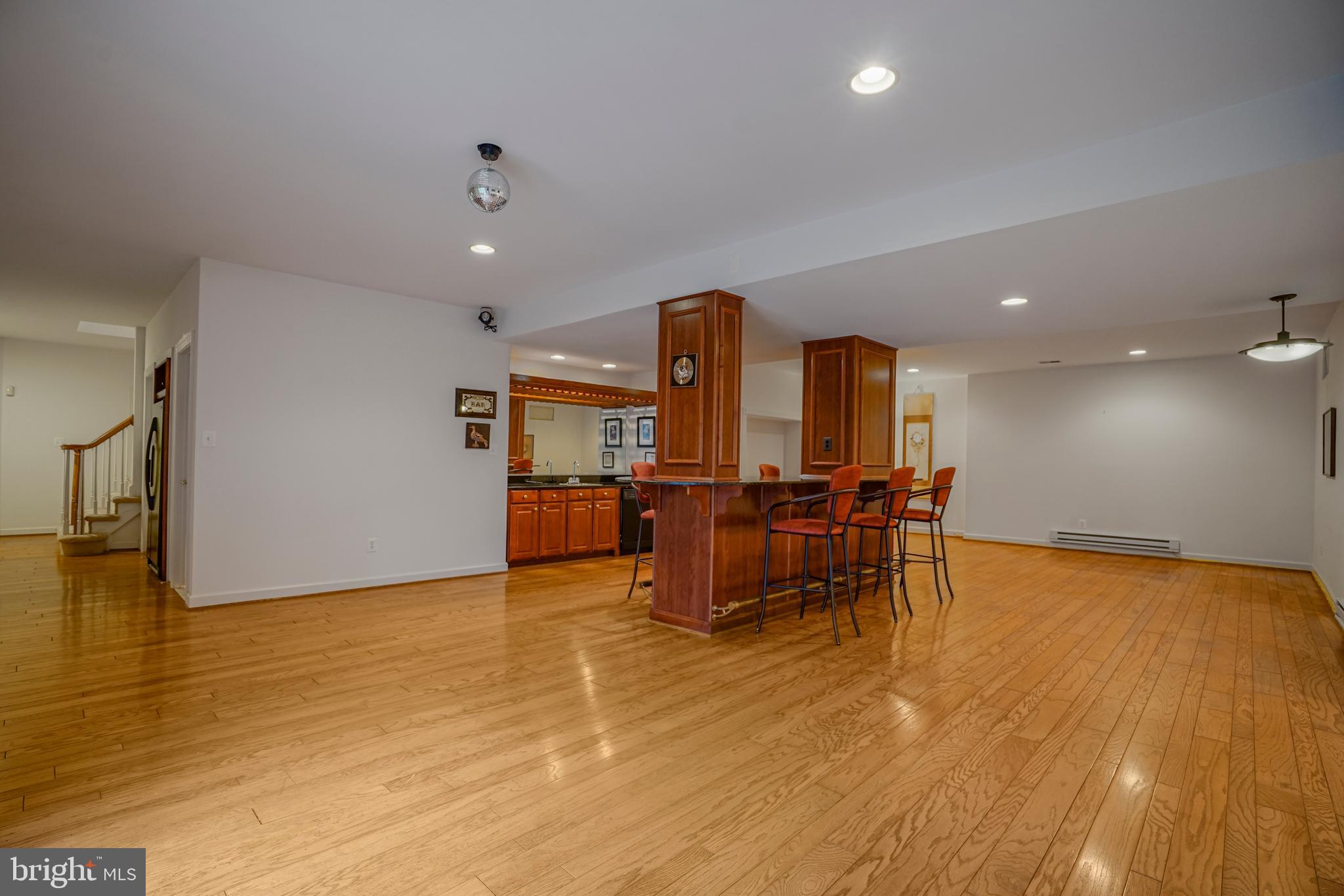 ESTATES AT ROSELAND - Residential