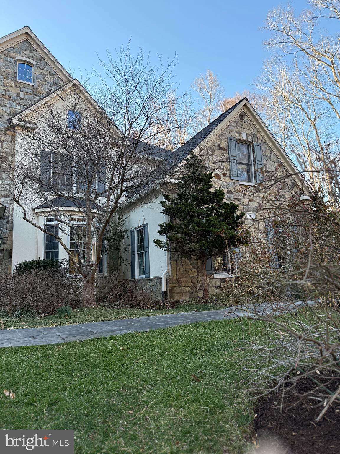 ESTATES AT ROSELAND - Residential