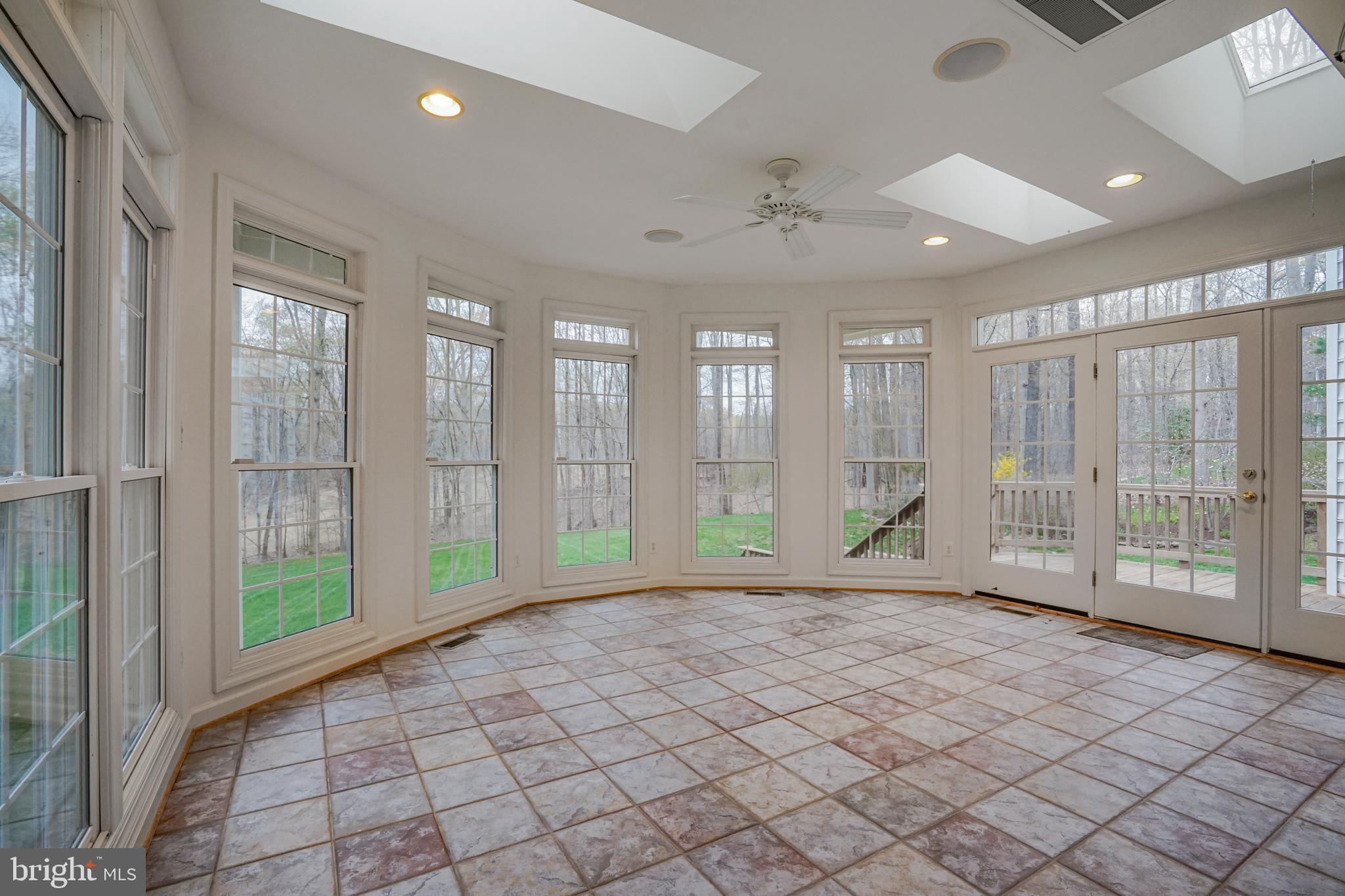 ESTATES AT ROSELAND - Residential