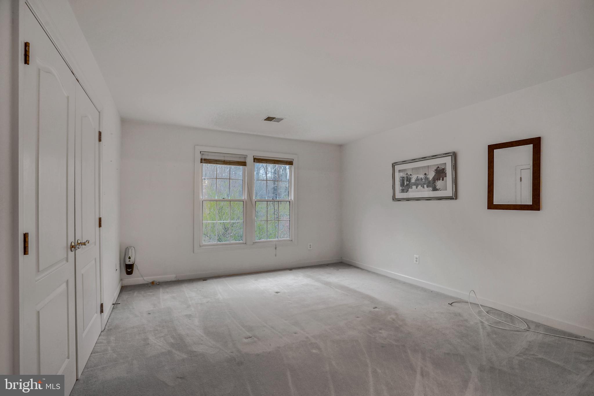 ESTATES AT ROSELAND - Residential