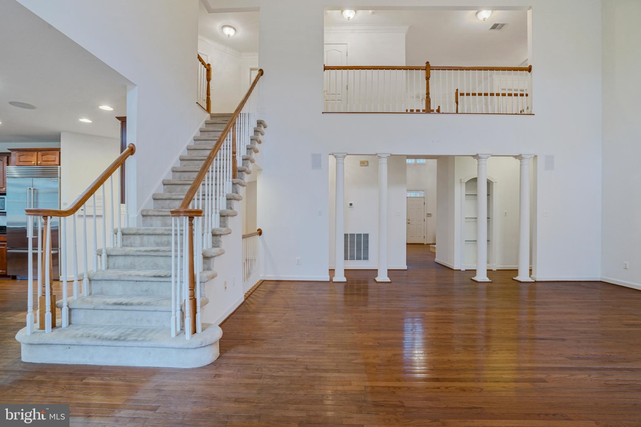 ESTATES AT ROSELAND - Residential