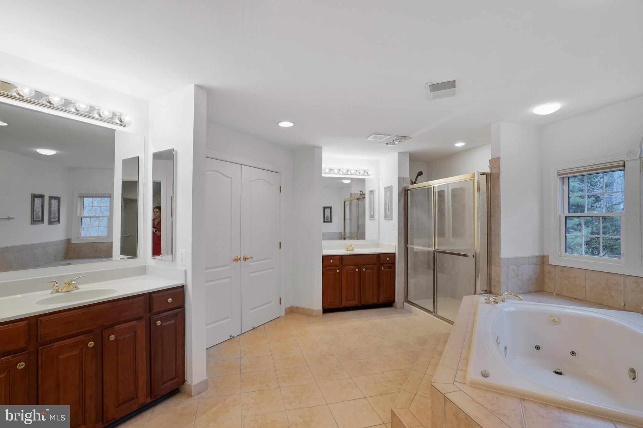 ESTATES AT ROSELAND - Residential