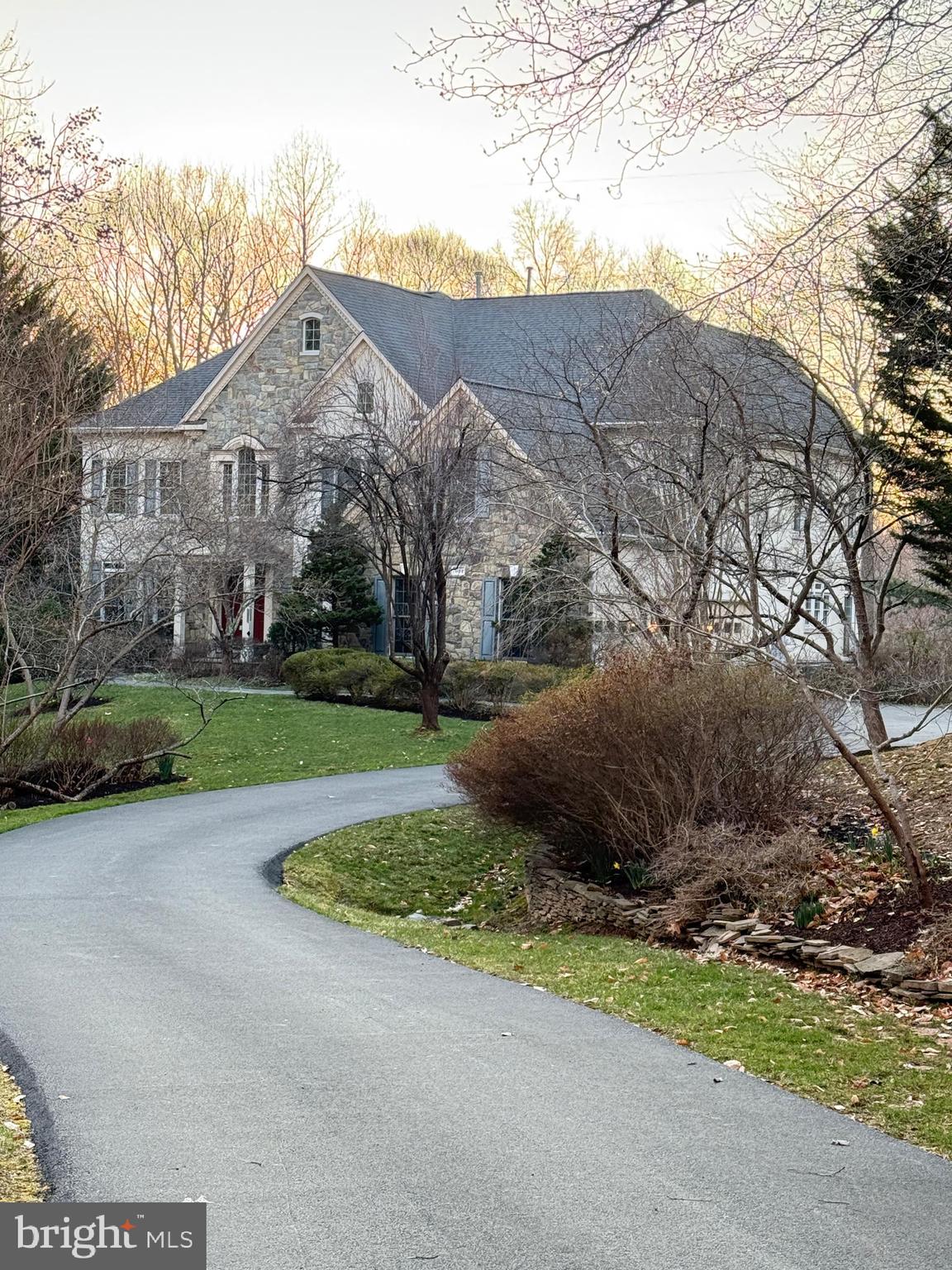 ESTATES AT ROSELAND - Residential