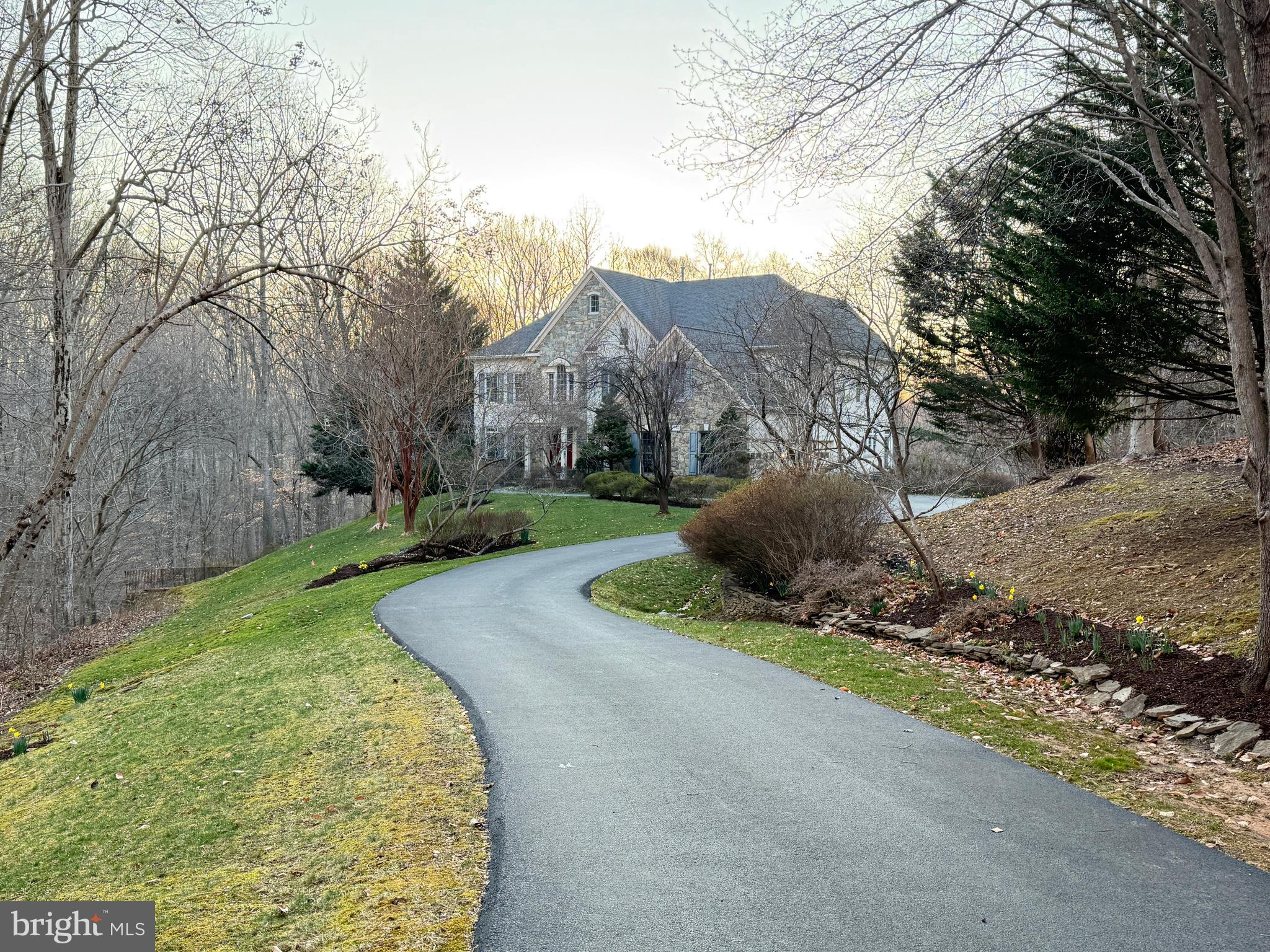 ESTATES AT ROSELAND - Residential
