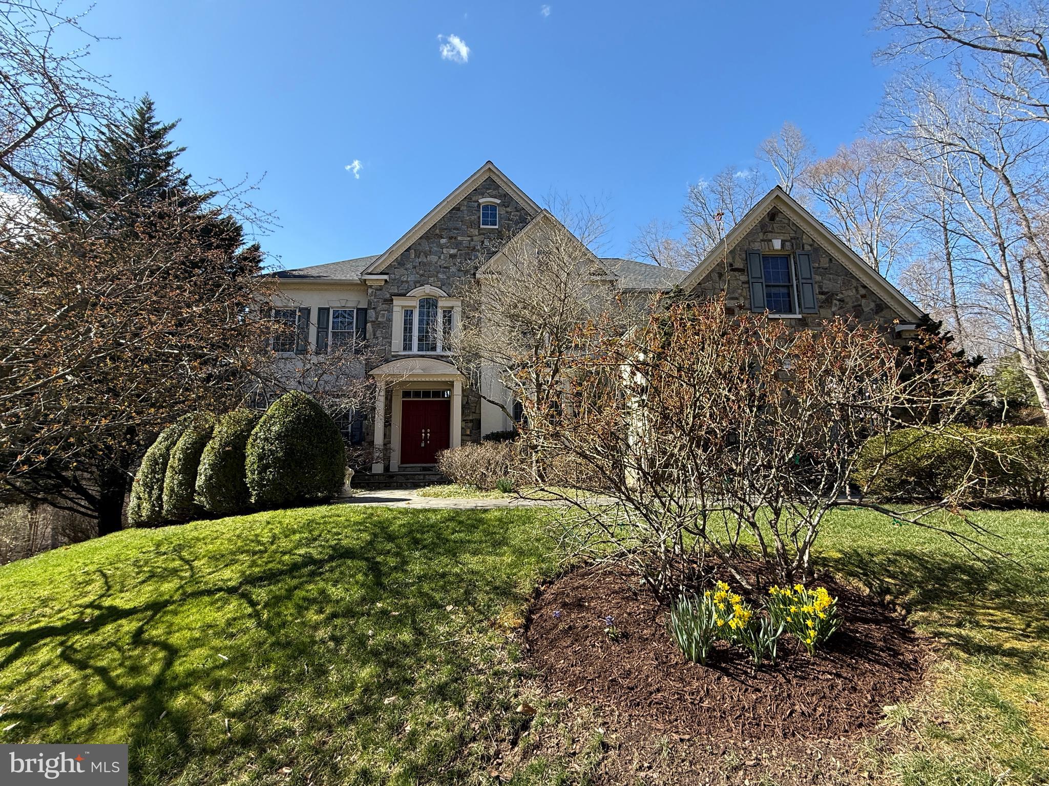 ESTATES AT ROSELAND - Residential