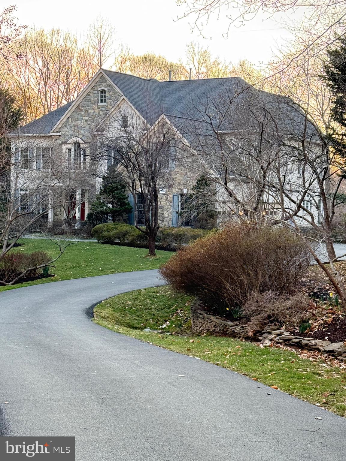 ESTATES AT ROSELAND - Residential