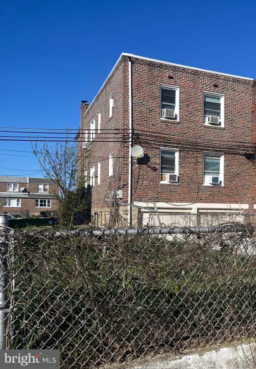 1208 ENGLEWOOD STREET