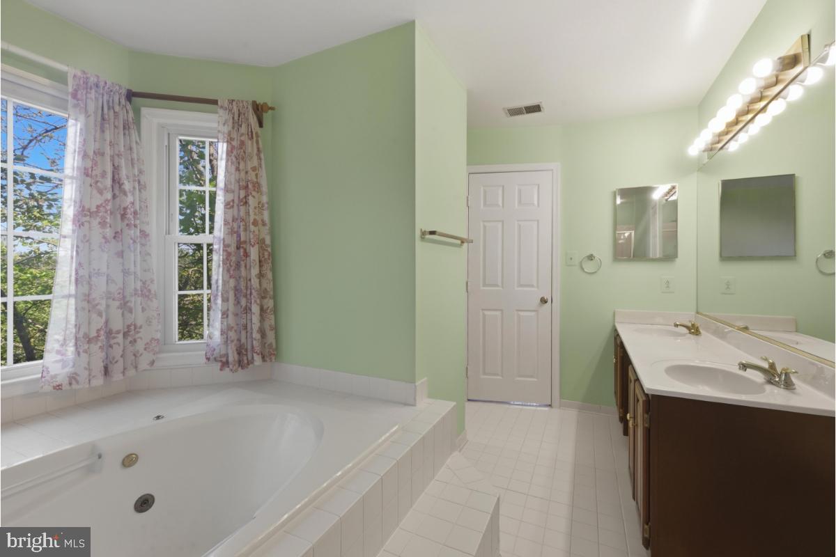 SAYBROOKE - Residential